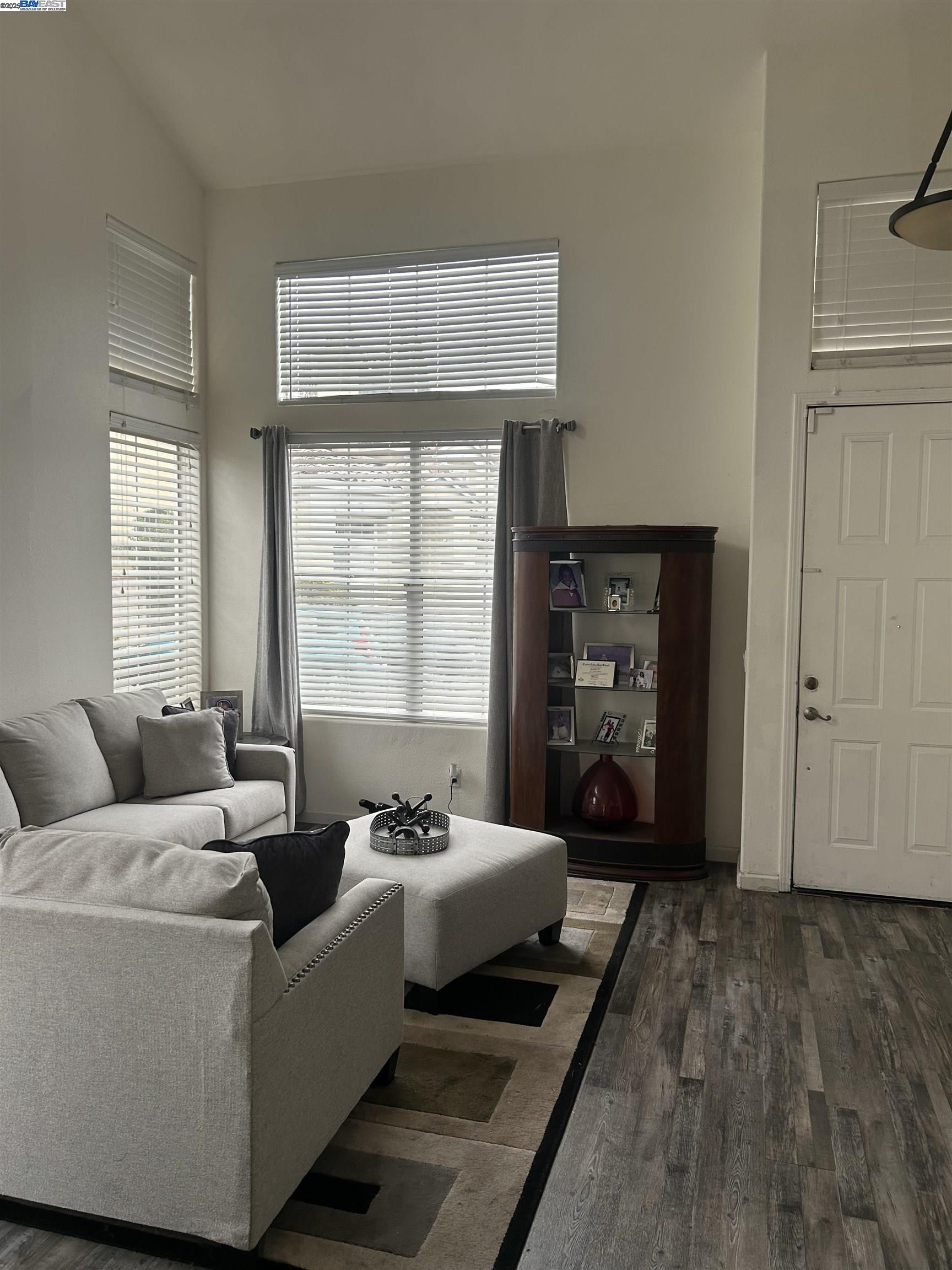 Detail Gallery Image 16 of 18 For 1145 Camellia Ct, San Leandro,  CA 94577 - 4 Beds | 2/1 Baths
