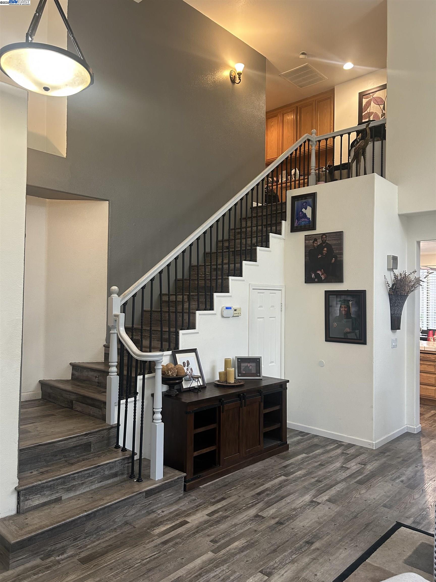 Detail Gallery Image 17 of 18 For 1145 Camellia Ct, San Leandro,  CA 94577 - 4 Beds | 2/1 Baths