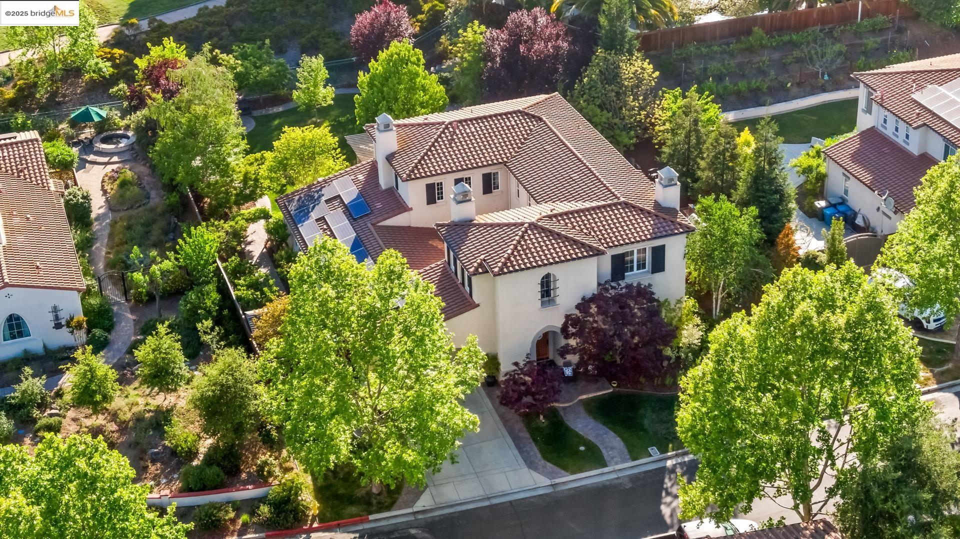 Detail Gallery Image 1 of 57 For 1930 Killarney Ct, Gilroy,  CA 95020 - 4 Beds | 3/1 Baths