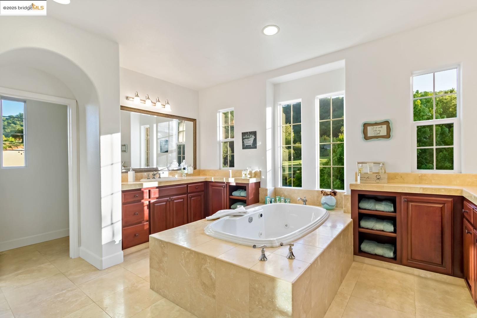 Detail Gallery Image 29 of 57 For 1930 Killarney Ct, Gilroy,  CA 95020 - 4 Beds | 3/1 Baths