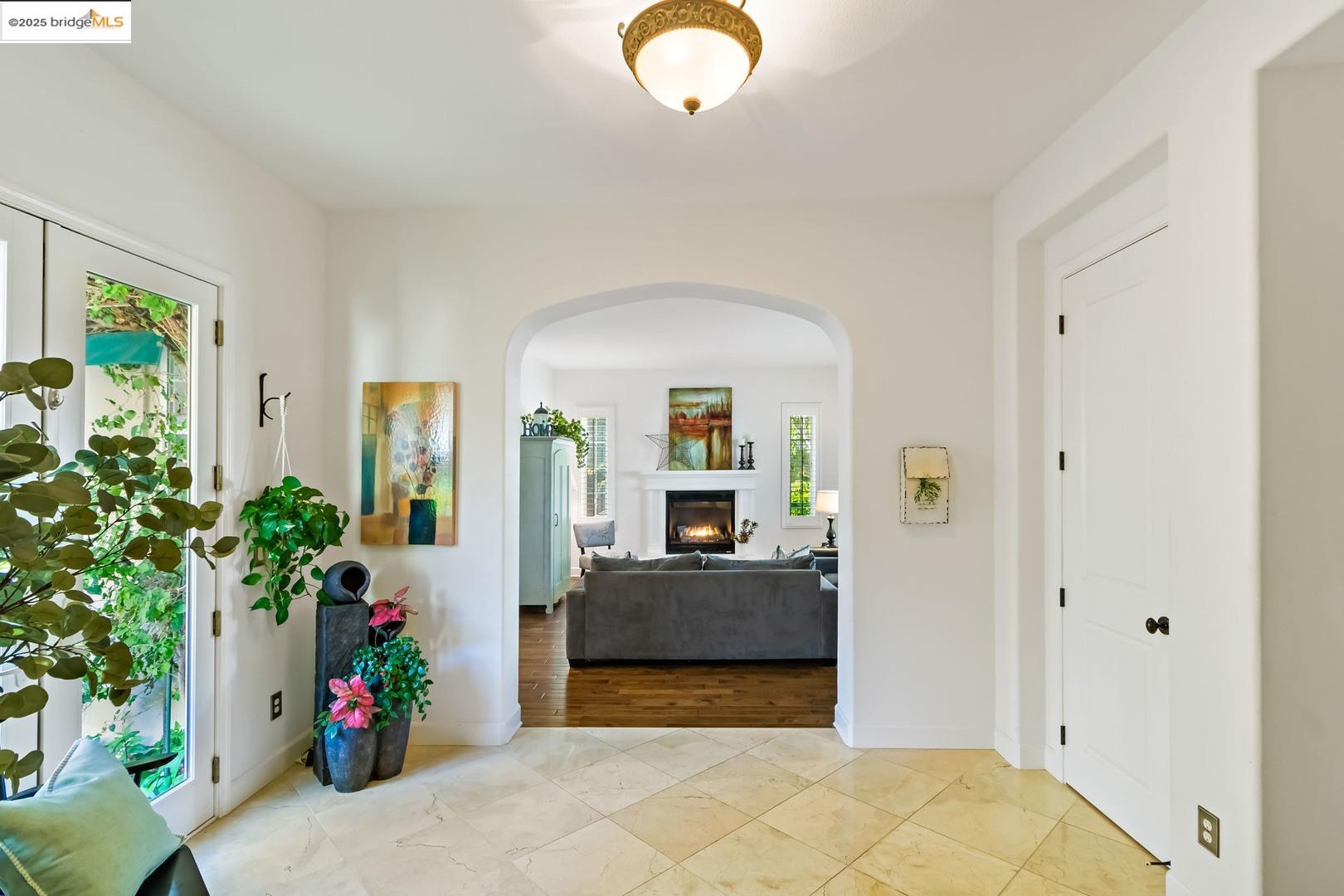 Detail Gallery Image 7 of 57 For 1930 Killarney Ct, Gilroy,  CA 95020 - 4 Beds | 3/1 Baths