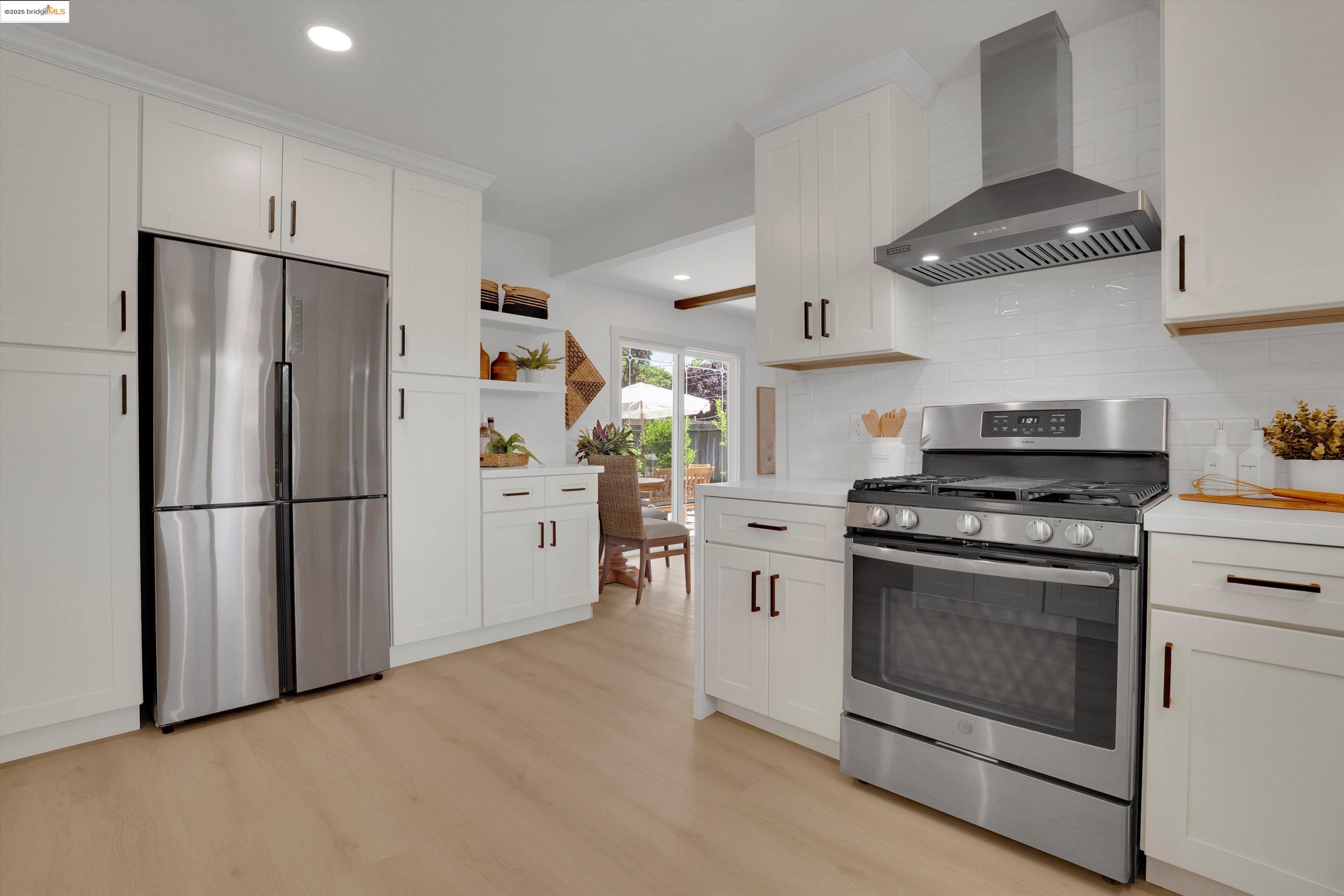 Detail Gallery Image 18 of 43 For 946 Notre Dame Ave, Concord,  CA 94518 - 3 Beds | 2 Baths