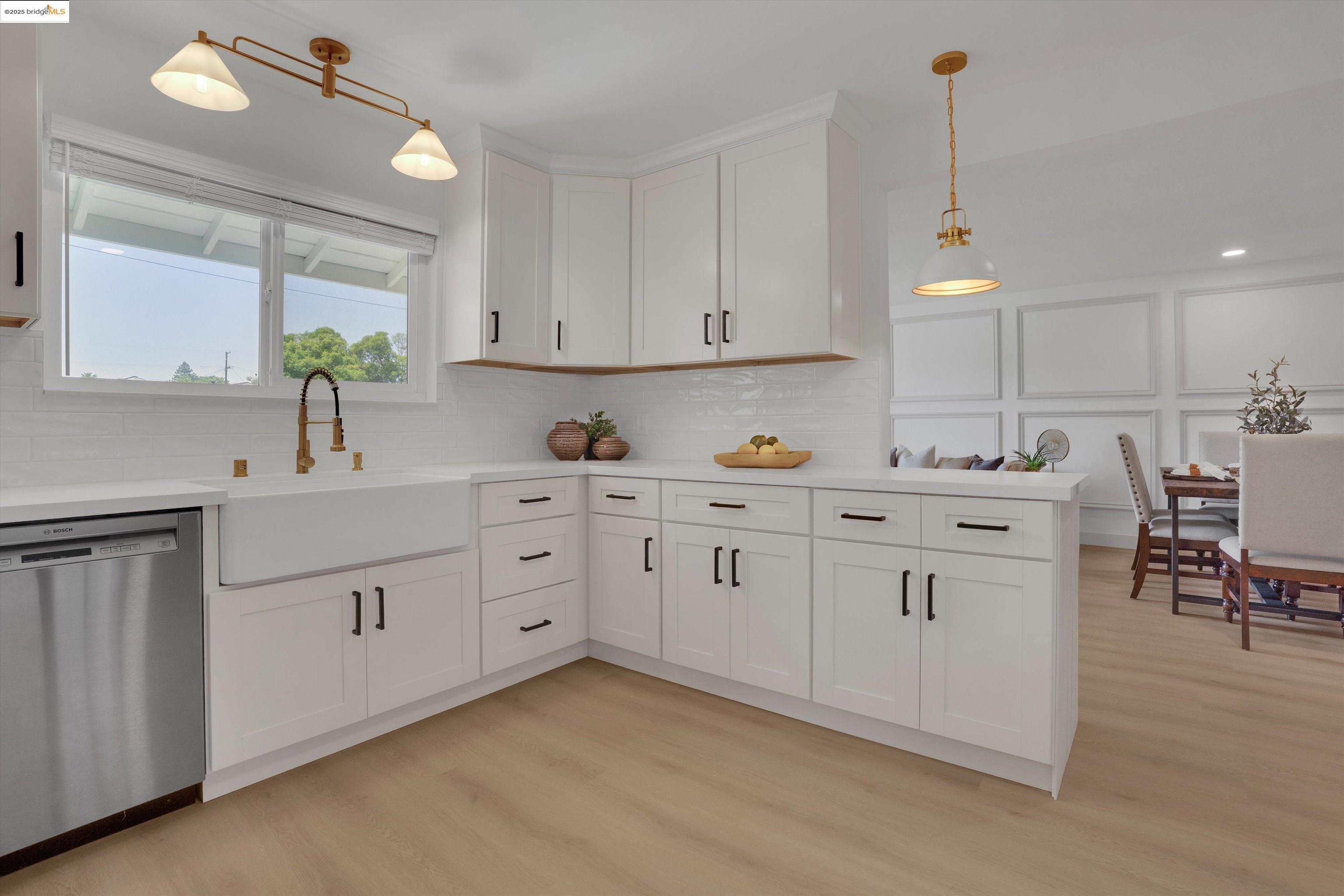 Detail Gallery Image 21 of 43 For 946 Notre Dame Ave, Concord,  CA 94518 - 3 Beds | 2 Baths