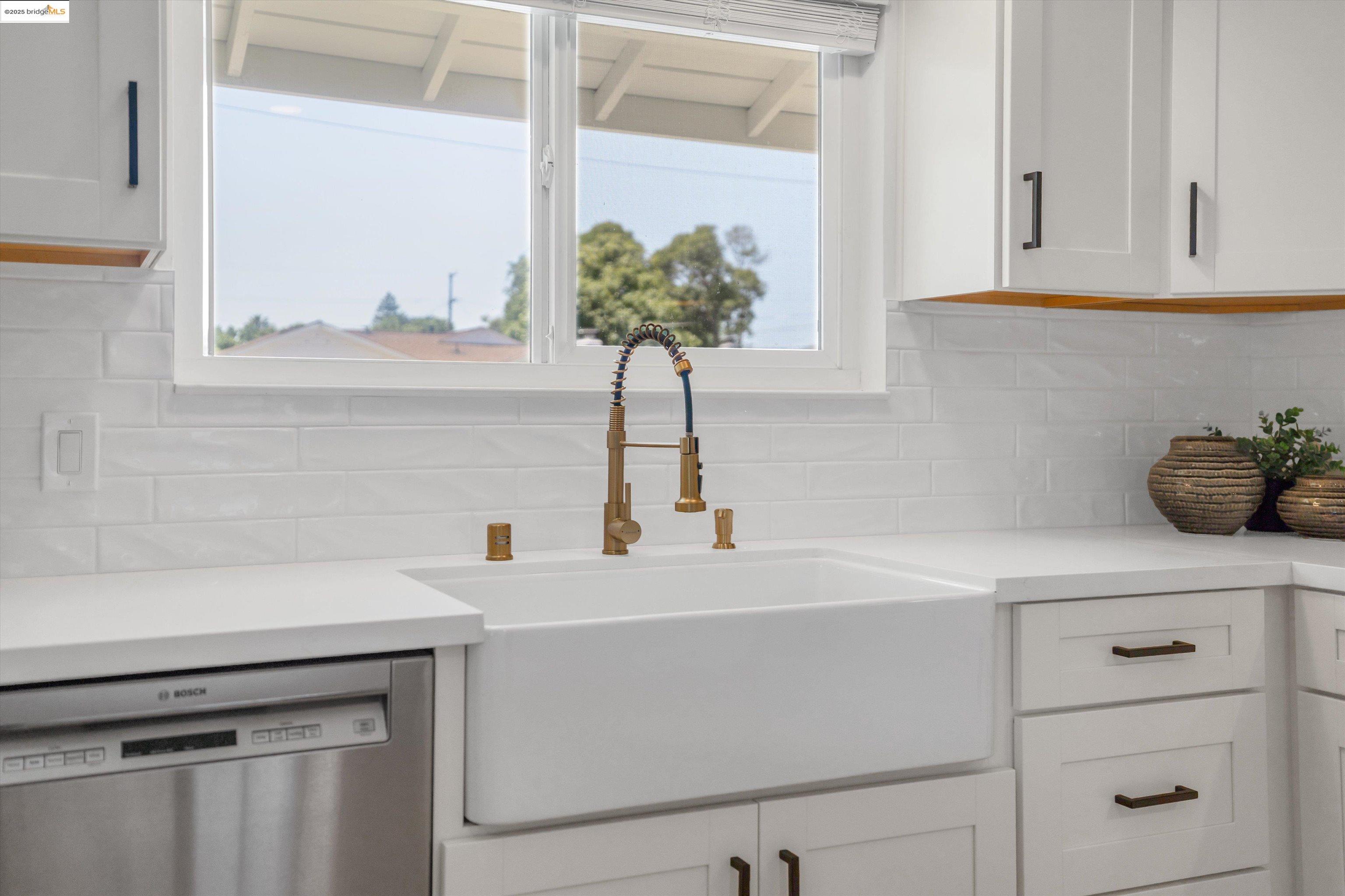 Detail Gallery Image 22 of 43 For 946 Notre Dame Ave, Concord,  CA 94518 - 3 Beds | 2 Baths