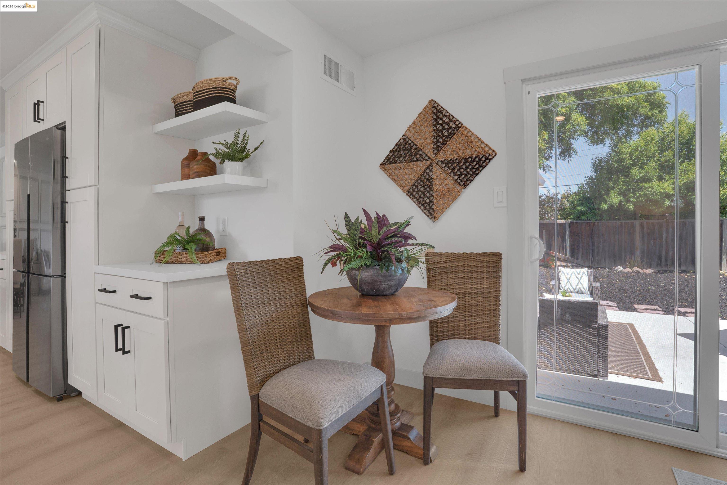 Detail Gallery Image 25 of 43 For 946 Notre Dame Ave, Concord,  CA 94518 - 3 Beds | 2 Baths