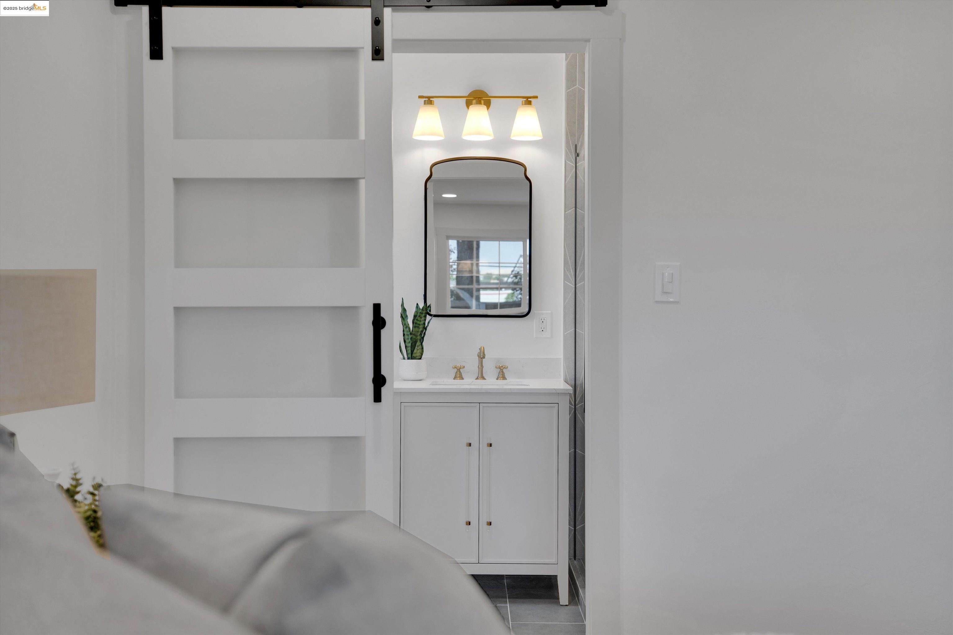 Detail Gallery Image 30 of 43 For 946 Notre Dame Ave, Concord,  CA 94518 - 3 Beds | 2 Baths