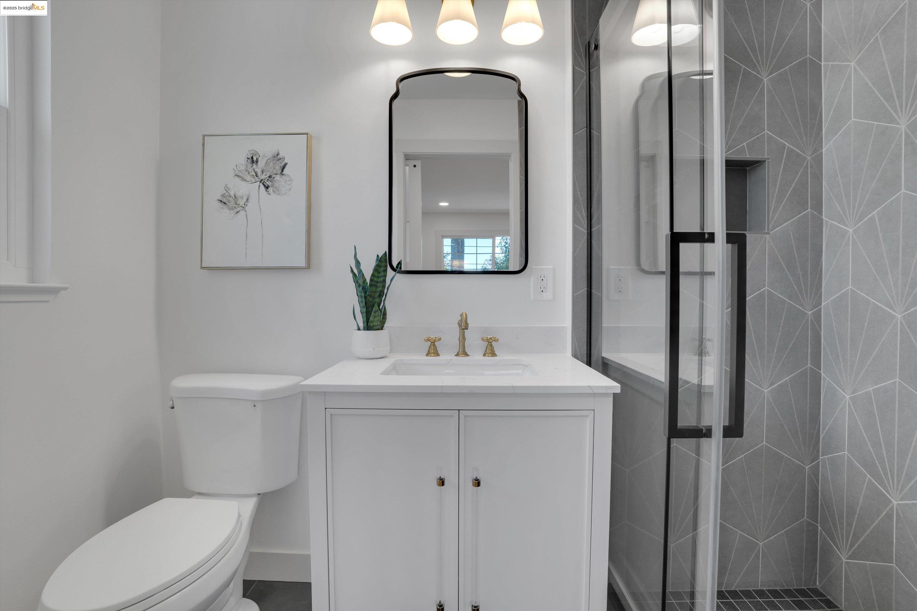 Detail Gallery Image 32 of 43 For 946 Notre Dame Ave, Concord,  CA 94518 - 3 Beds | 2 Baths