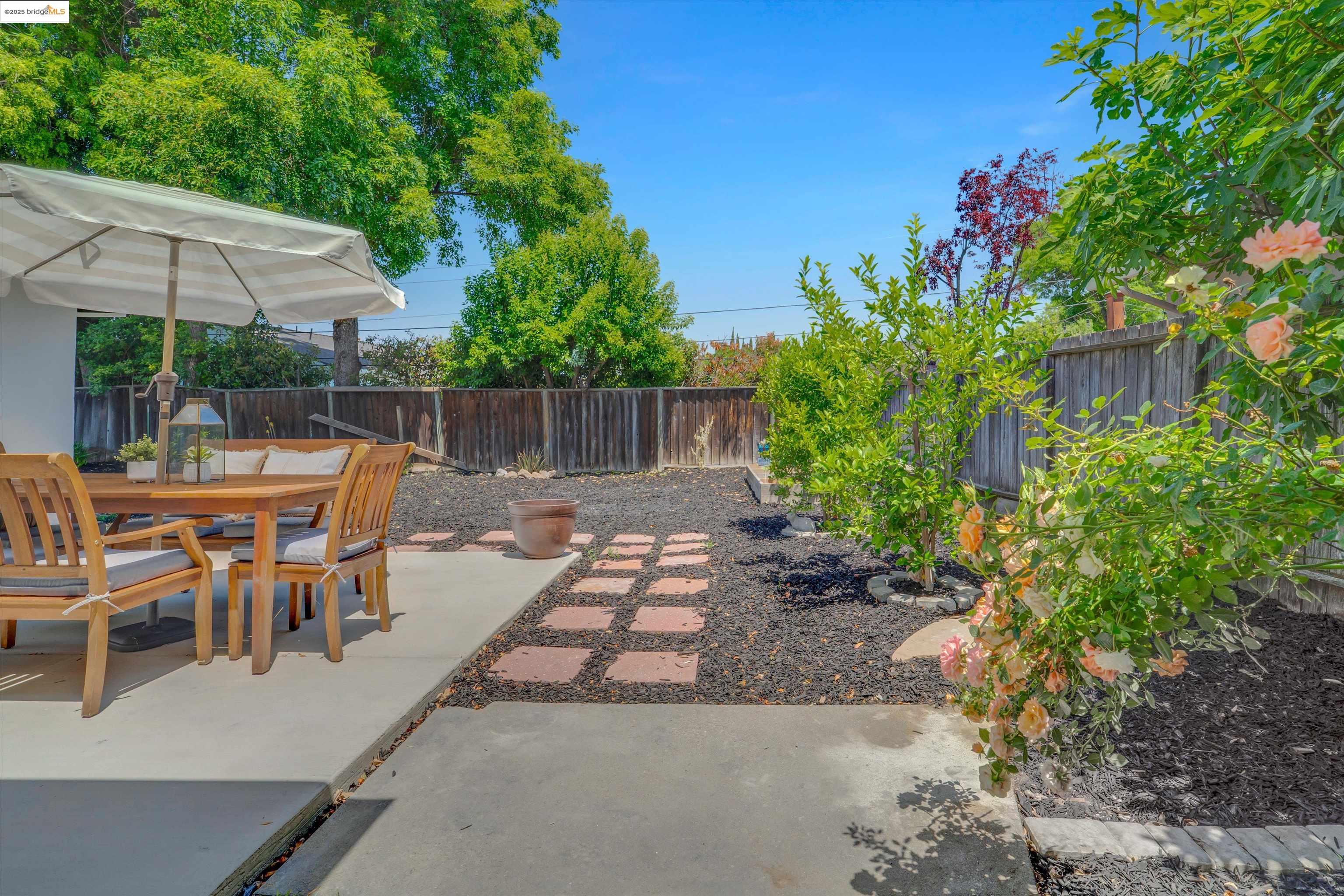 Detail Gallery Image 41 of 43 For 946 Notre Dame Ave, Concord,  CA 94518 - 3 Beds | 2 Baths