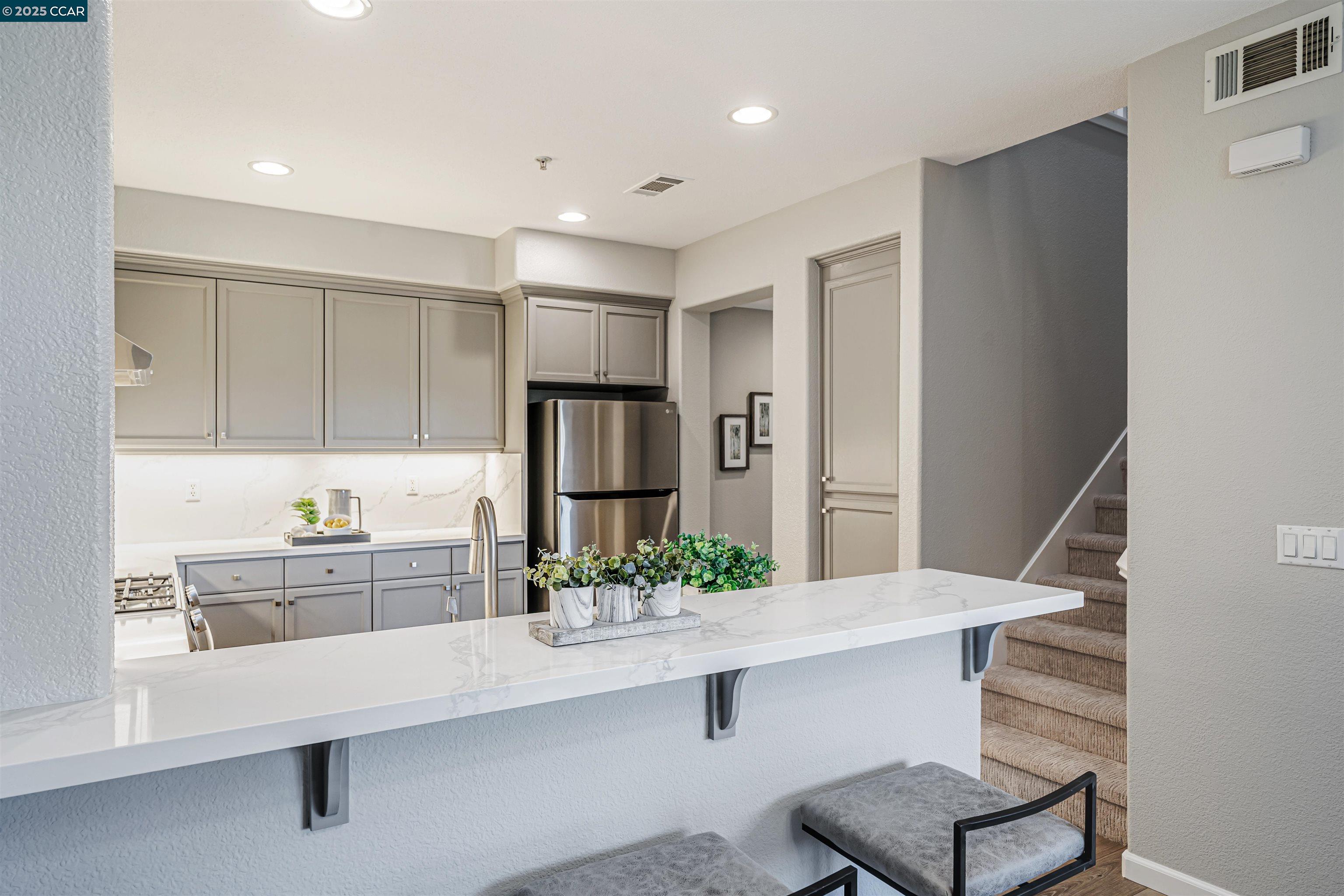 Detail Gallery Image 12 of 45 For 513 Joree Ln, San Ramon,  CA 94582 - 3 Beds | 2/1 Baths