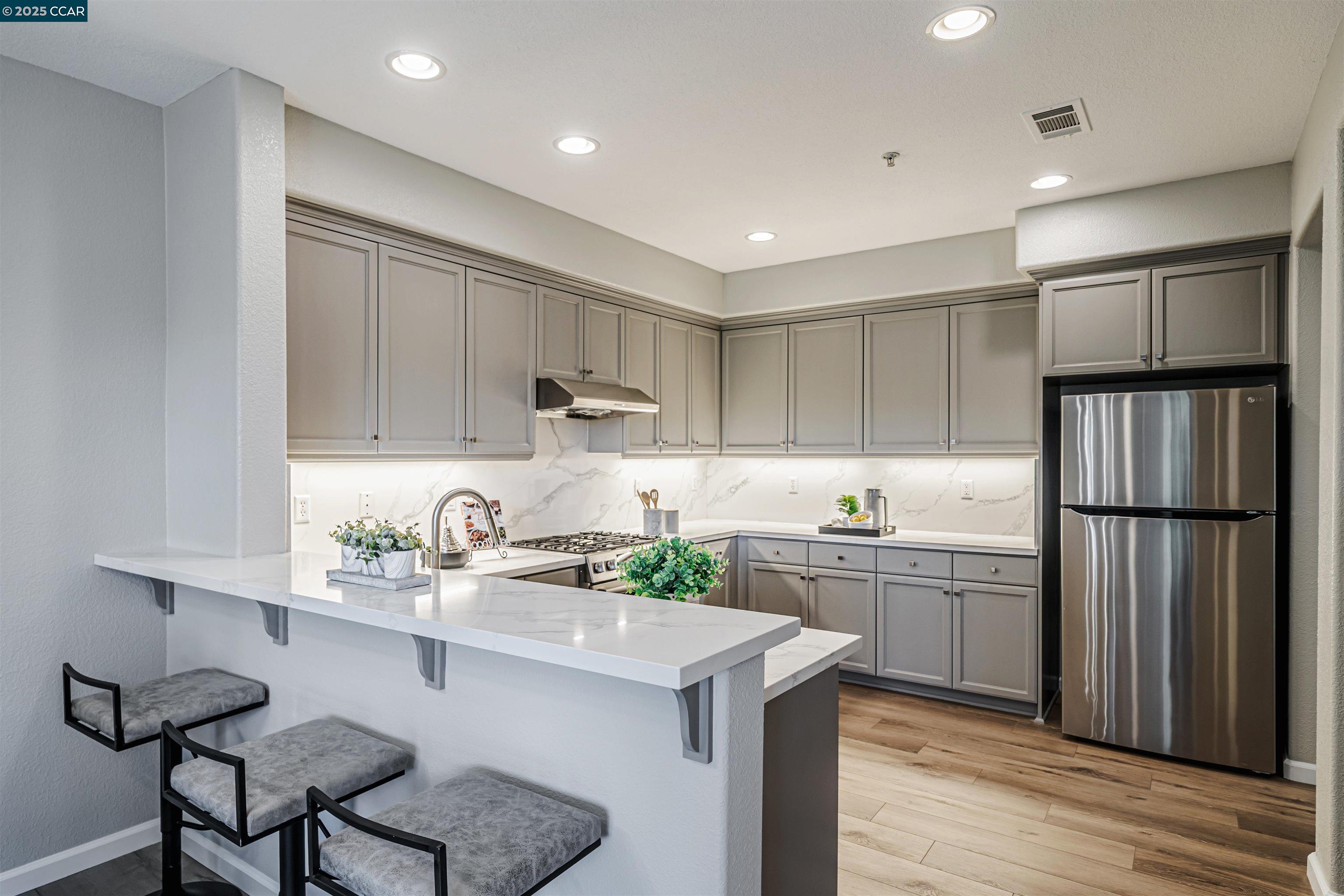 Detail Gallery Image 13 of 45 For 513 Joree Ln, San Ramon,  CA 94582 - 3 Beds | 2/1 Baths