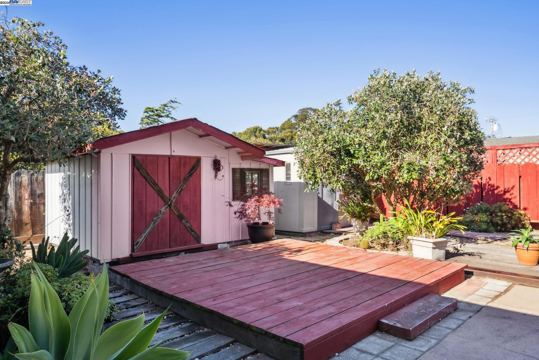 Detail Gallery Image 43 of 59 For 2080 Mendocino St, Seaside,  CA 93955 - 5 Beds | 2 Baths
