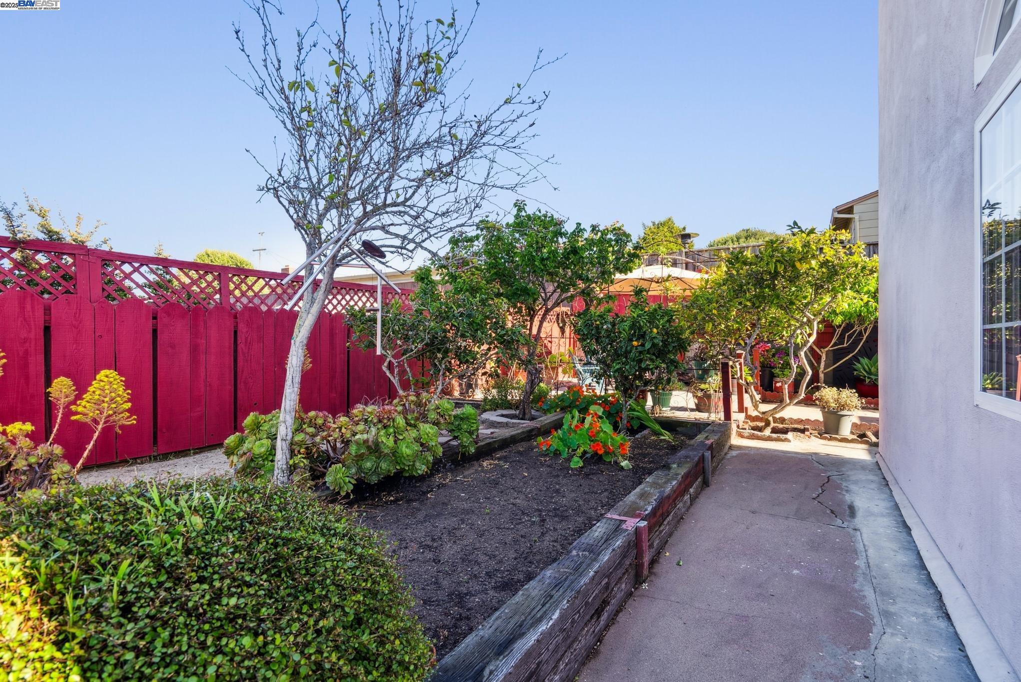 Detail Gallery Image 46 of 59 For 2080 Mendocino St, Seaside,  CA 93955 - 5 Beds | 2 Baths