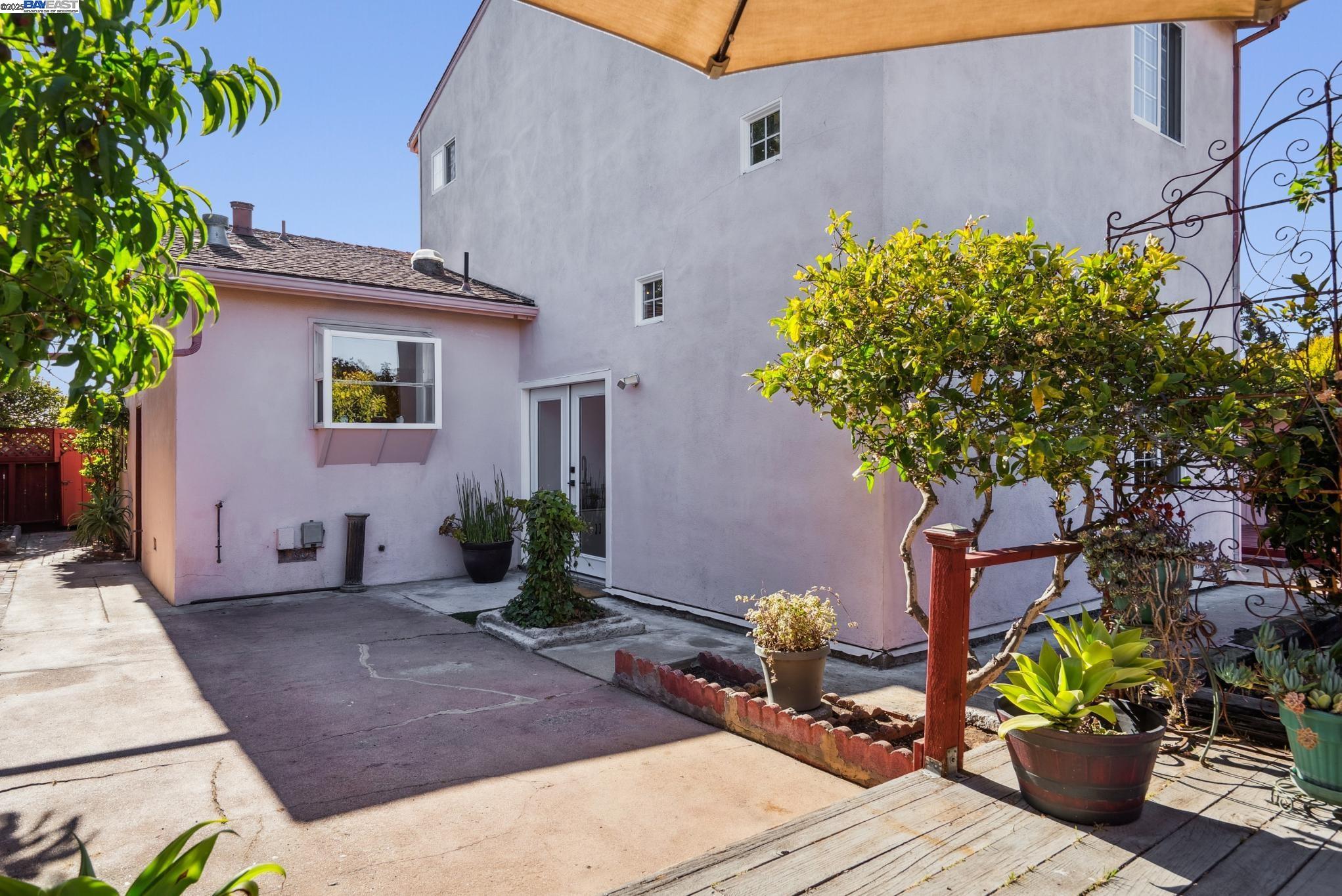 Detail Gallery Image 51 of 59 For 2080 Mendocino St, Seaside,  CA 93955 - 5 Beds | 2 Baths