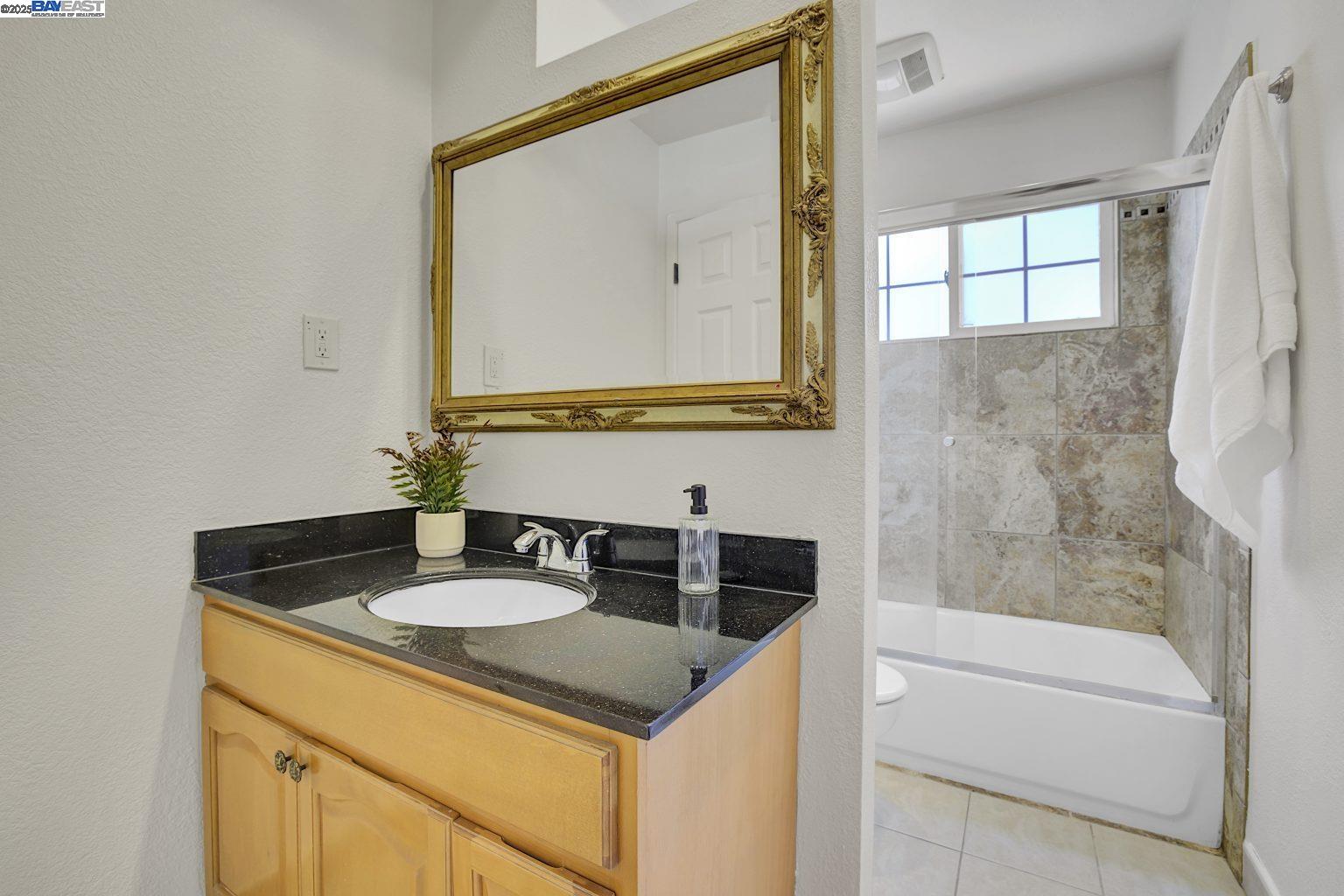 Detail Gallery Image 14 of 25 For 34447 Helston Pl, Fremont,  CA 94555 - 3 Beds | 2 Baths