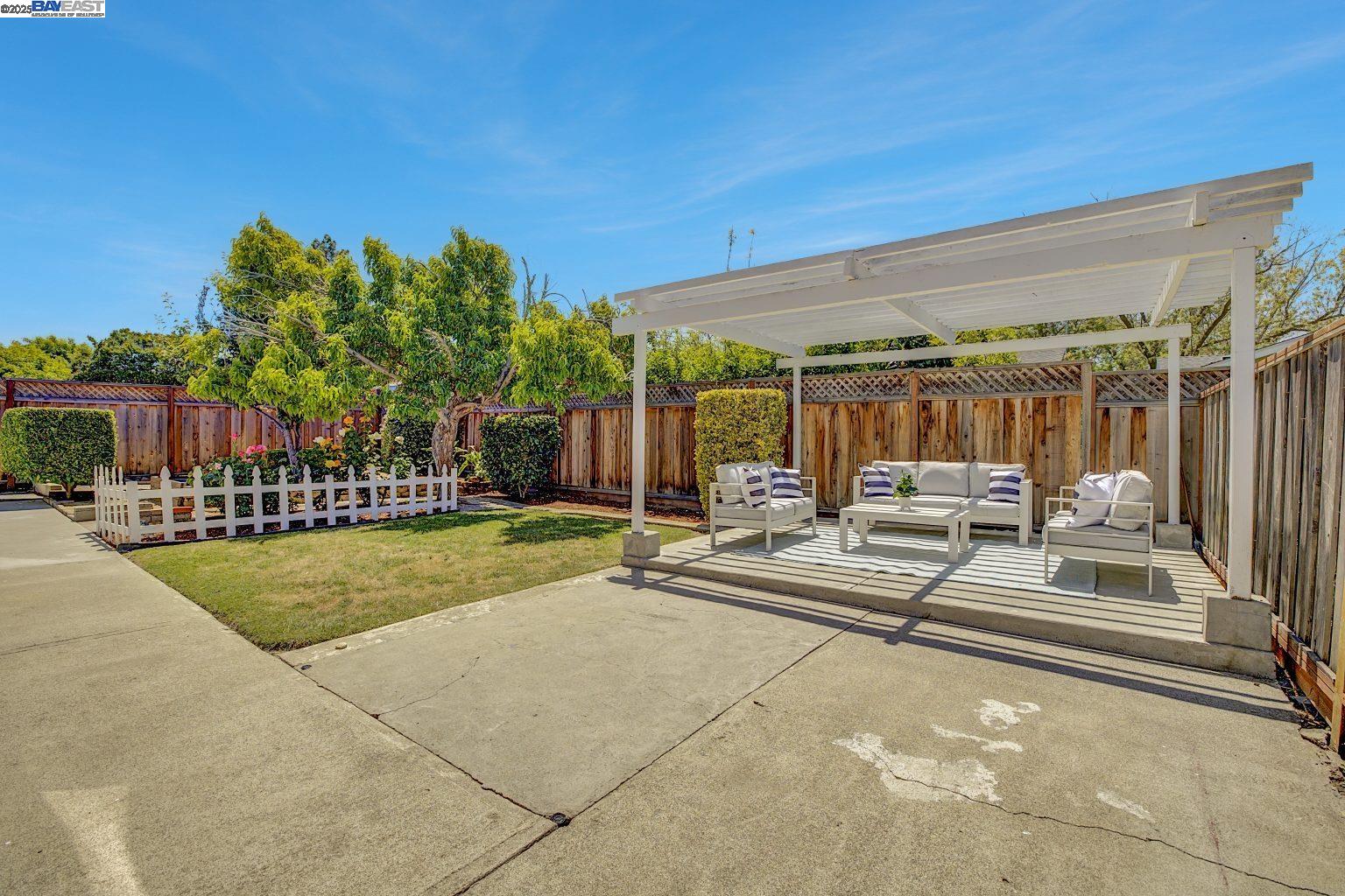 Detail Gallery Image 20 of 25 For 34447 Helston Pl, Fremont,  CA 94555 - 3 Beds | 2 Baths