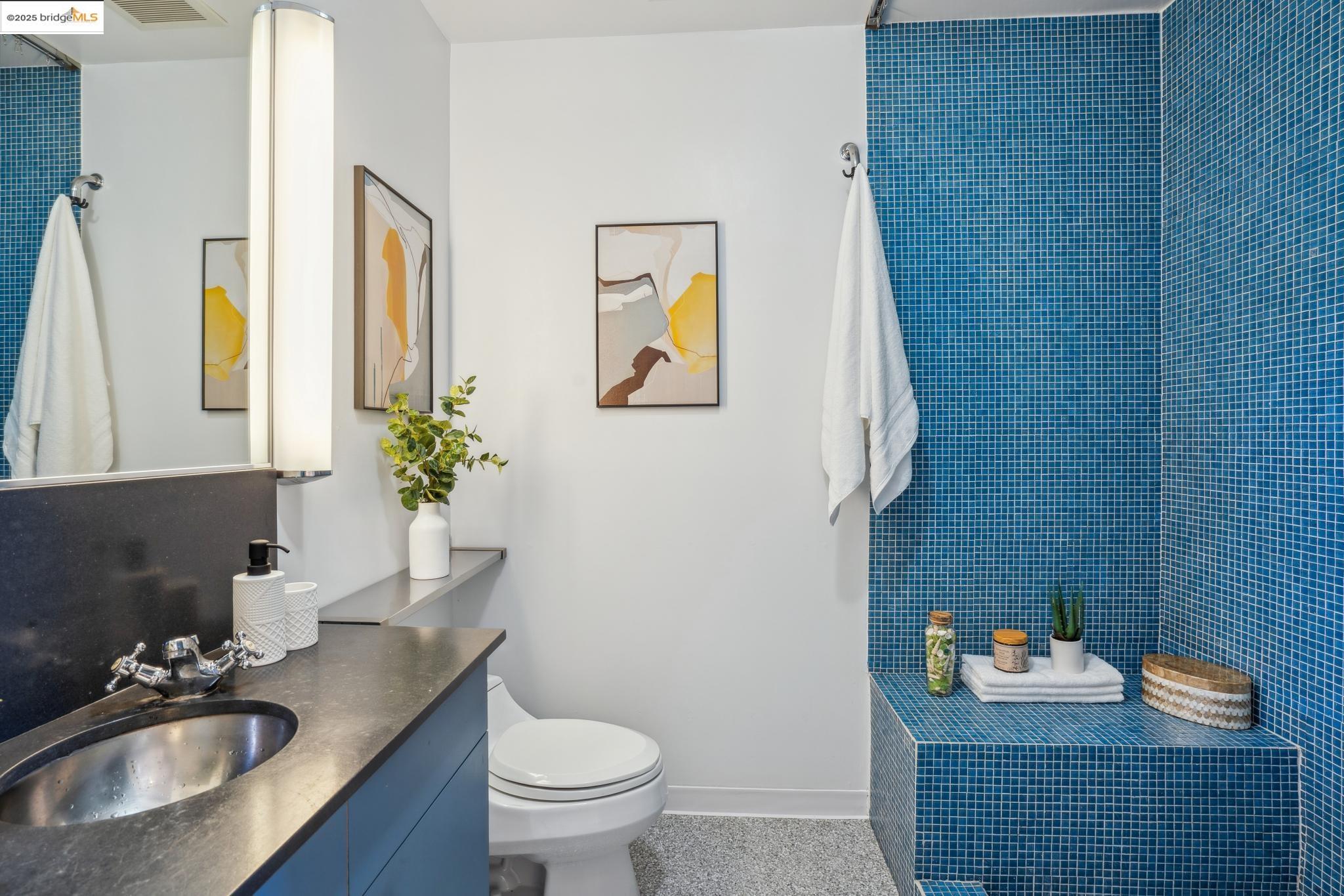 Detail Gallery Image 12 of 44 For 1326 4th St, Berkeley,  CA 94710 - 2 Beds | 2 Baths