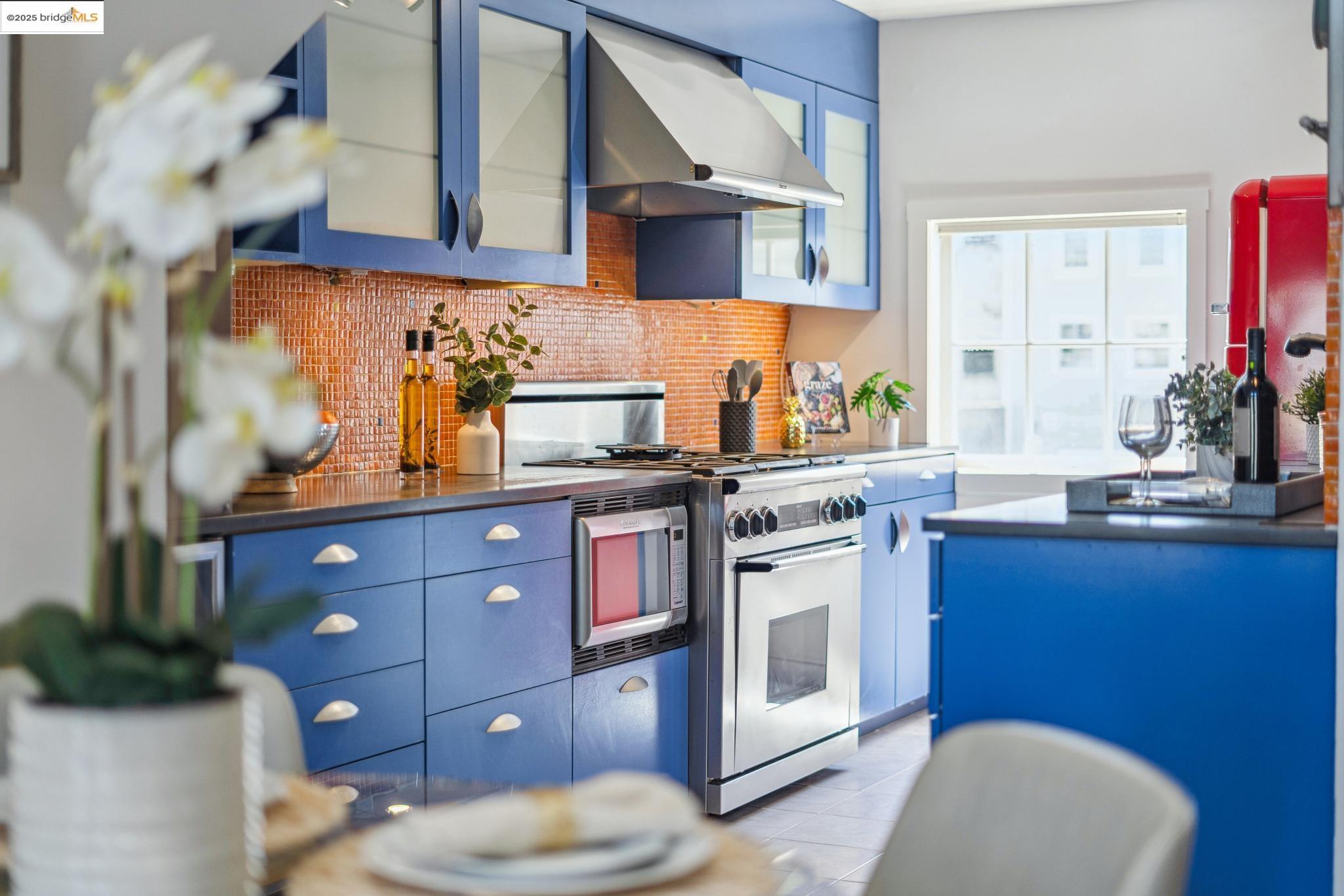 Detail Gallery Image 22 of 44 For 1326 4th St, Berkeley,  CA 94710 - 2 Beds | 2 Baths