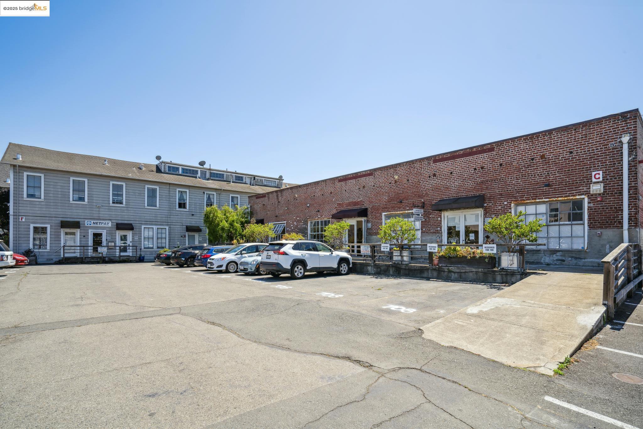 Detail Gallery Image 40 of 44 For 1326 4th St, Berkeley,  CA 94710 - 2 Beds | 2 Baths
