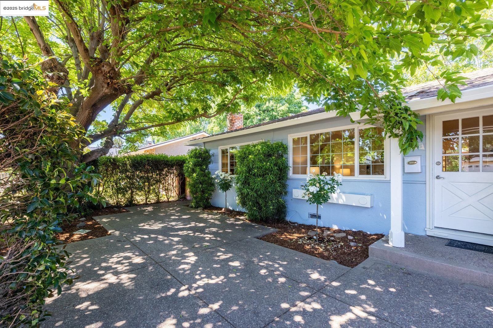 Detail Gallery Image 2 of 28 For 1545 Wagoner Dr, Livermore,  CA 94550 - 3 Beds | 2 Baths