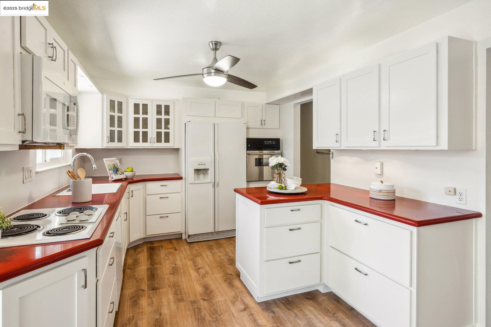 Detail Gallery Image 11 of 28 For 1545 Wagoner Dr, Livermore,  CA 94550 - 3 Beds | 2 Baths