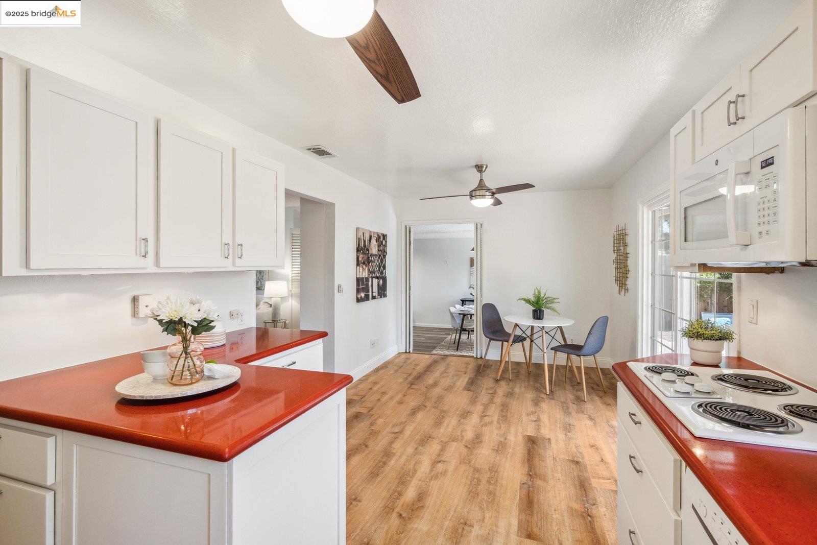 Detail Gallery Image 12 of 28 For 1545 Wagoner Dr, Livermore,  CA 94550 - 3 Beds | 2 Baths