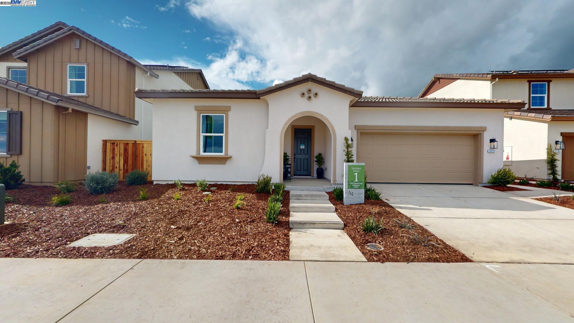 Detail Gallery Image 1 of 37 For 816 Rosette Court, Roseville,  CA 95747 - 3 Beds | 3 Baths