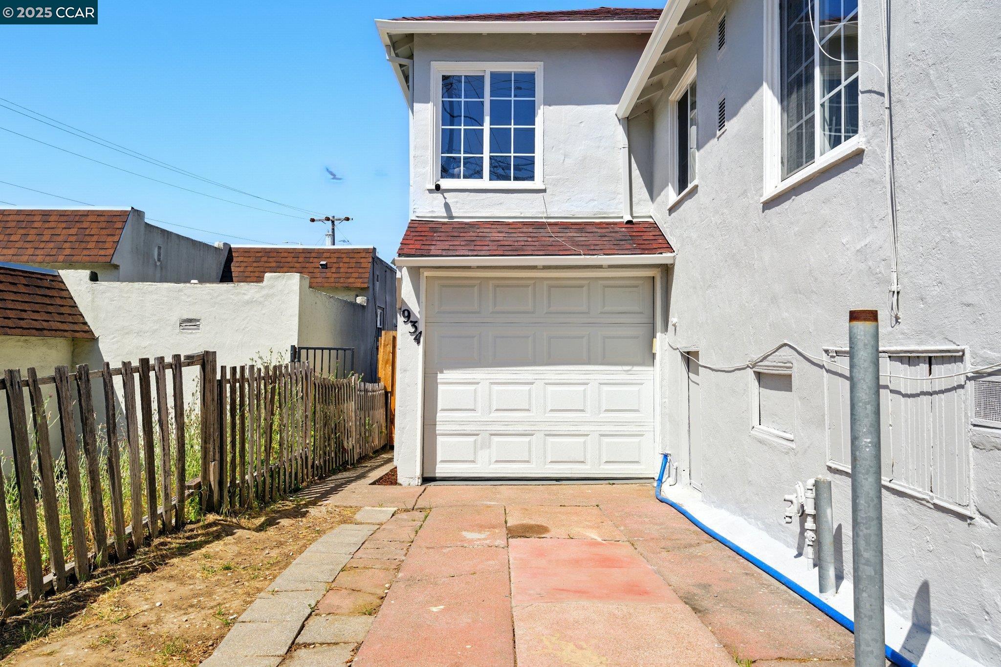 Detail Gallery Image 22 of 53 For 932 Pierce St, Albany,  CA 94706 - 4 Beds | 2 Baths