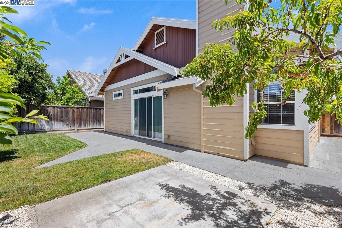 Detail Gallery Image 29 of 31 For 1914 Blackwood Cmn, Livermore,  CA 94551 - 3 Beds | 2 Baths