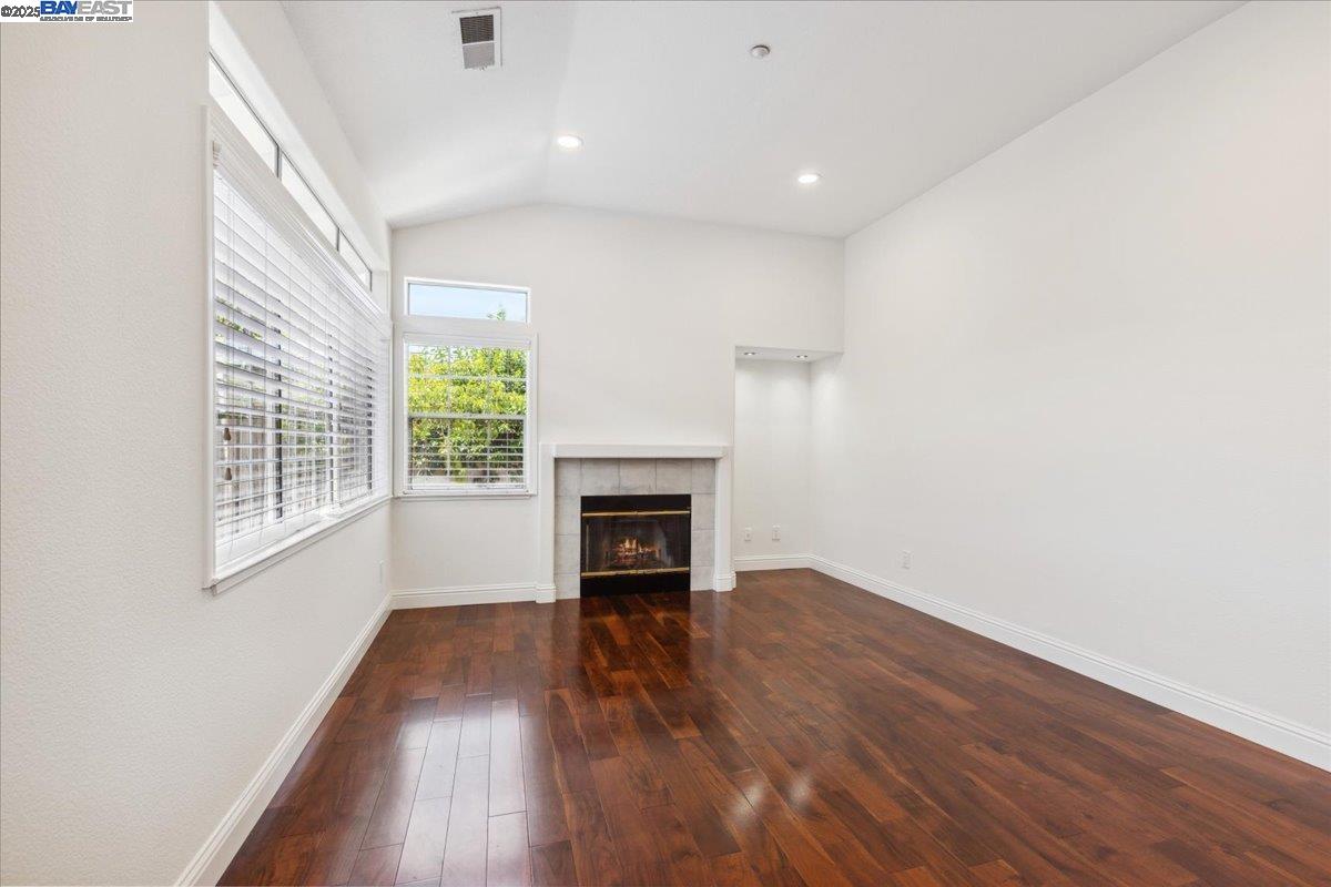 Detail Gallery Image 7 of 31 For 1914 Blackwood Cmn, Livermore,  CA 94551 - 3 Beds | 2 Baths