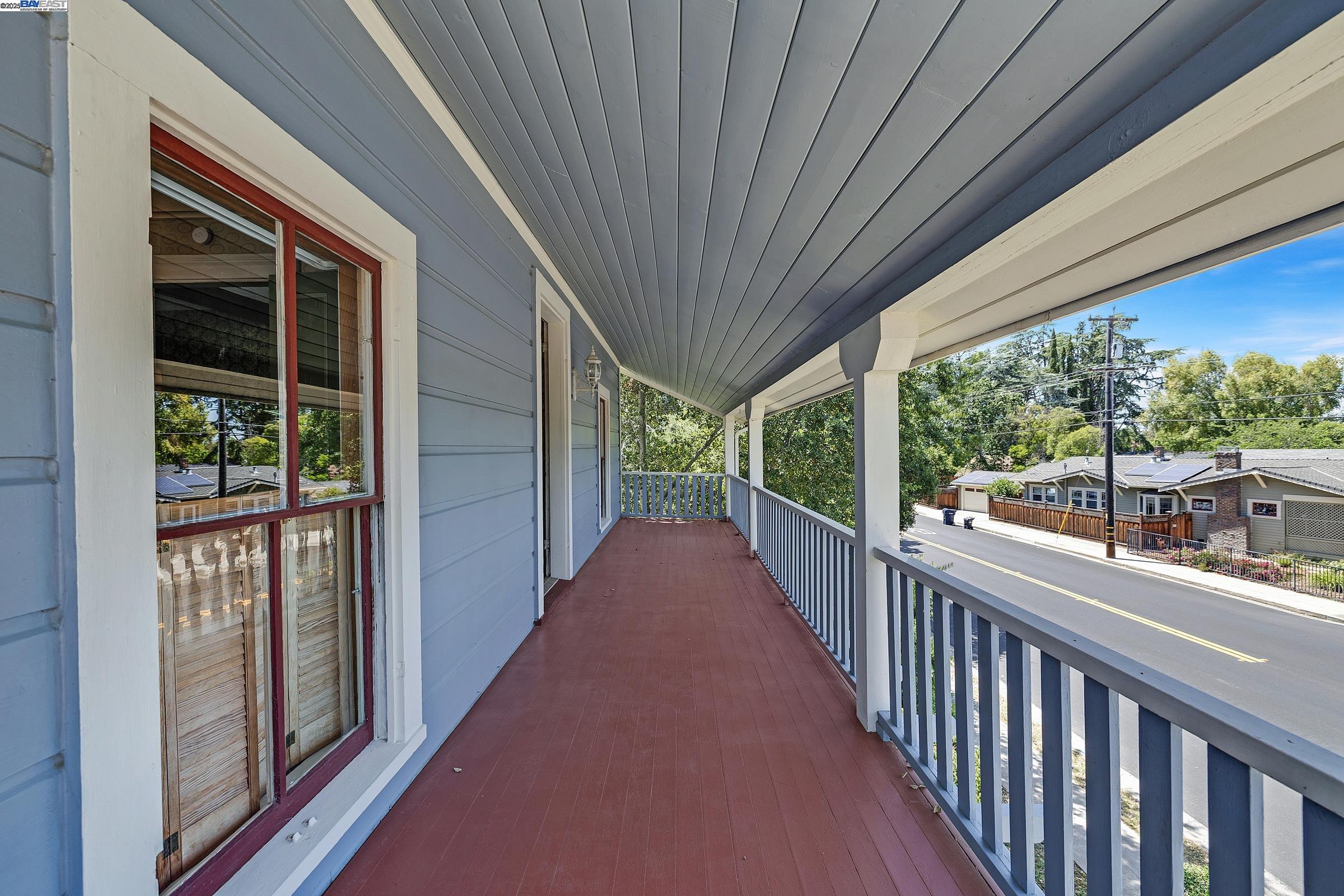 Detail Gallery Image 34 of 54 For 2211 College Avenue, Livermore,  CA 94550 - 6 Beds | 3 Baths