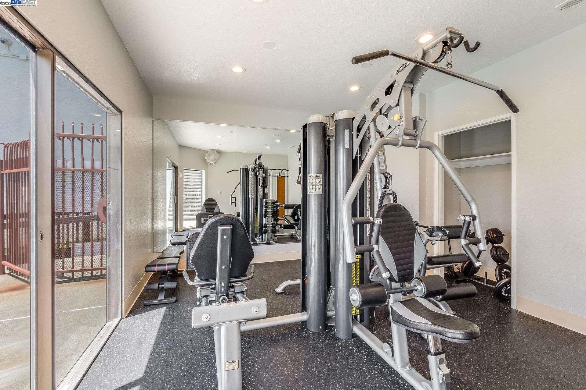 Detail Gallery Image 27 of 47 For 22135 Sevilla Rd #38,  Hayward,  CA 94541 - 2 Beds | 2 Baths