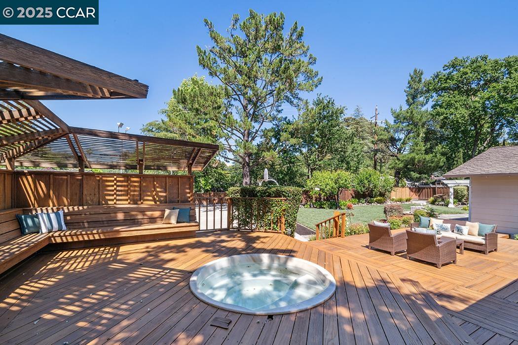 Detail Gallery Image 24 of 41 For 19 Warwick Ct, Lafayette,  CA 94549 - 4 Beds | 2/1 Baths