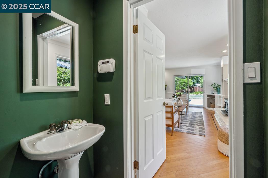 Detail Gallery Image 33 of 41 For 19 Warwick Ct, Lafayette,  CA 94549 - 4 Beds | 2/1 Baths