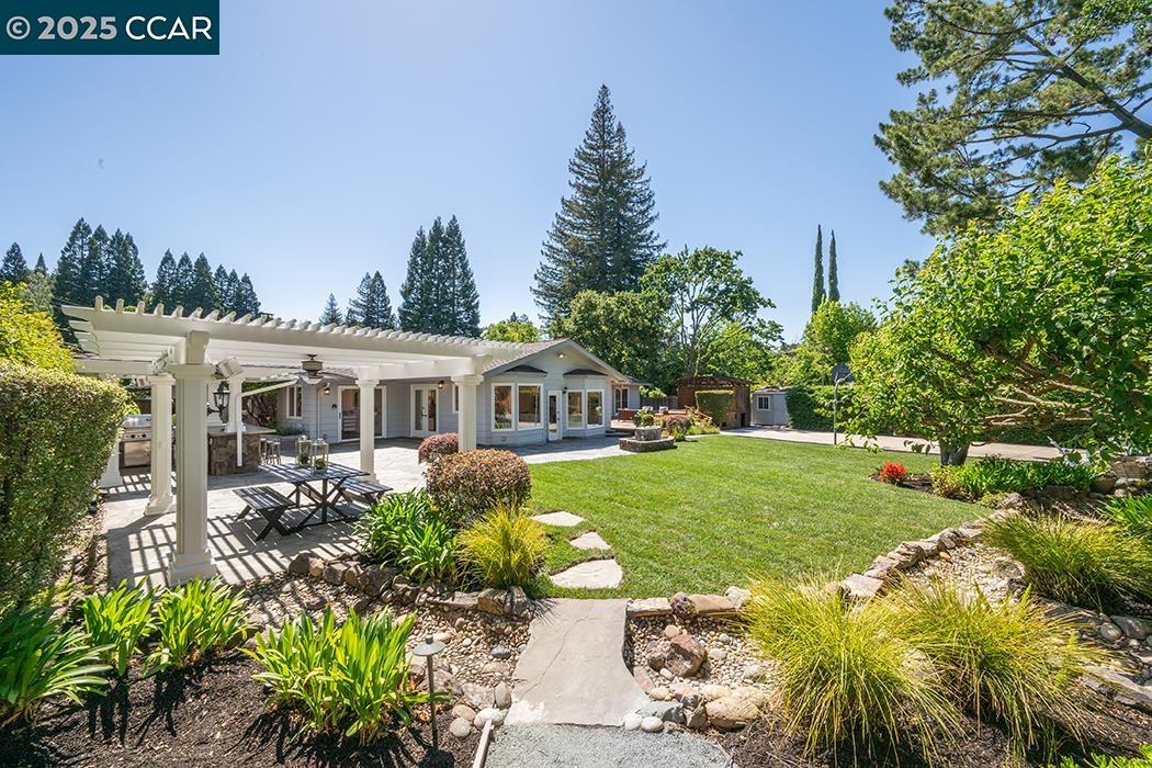 Detail Gallery Image 34 of 41 For 19 Warwick Ct, Lafayette,  CA 94549 - 4 Beds | 2/1 Baths