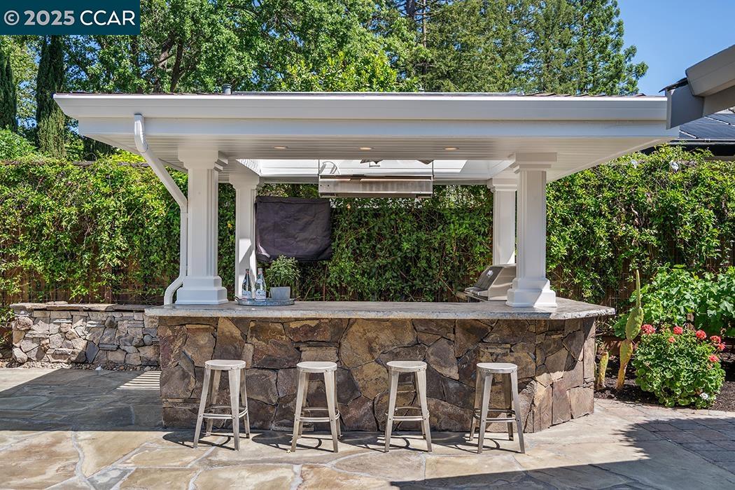 Detail Gallery Image 38 of 41 For 19 Warwick Ct, Lafayette,  CA 94549 - 4 Beds | 2/1 Baths