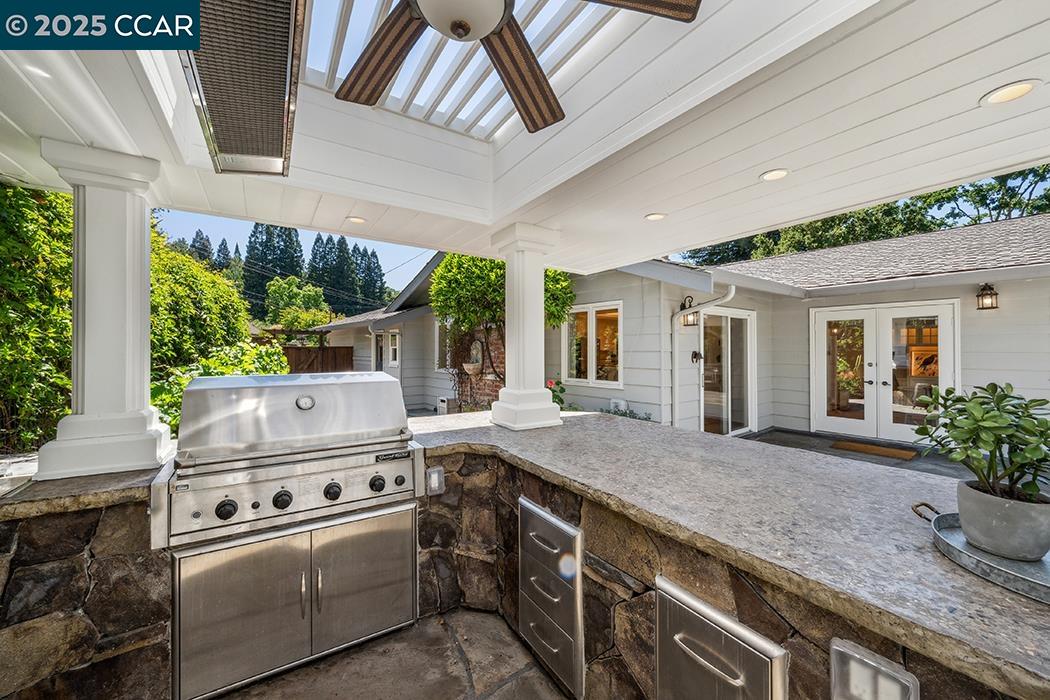 Detail Gallery Image 39 of 41 For 19 Warwick Ct, Lafayette,  CA 94549 - 4 Beds | 2/1 Baths