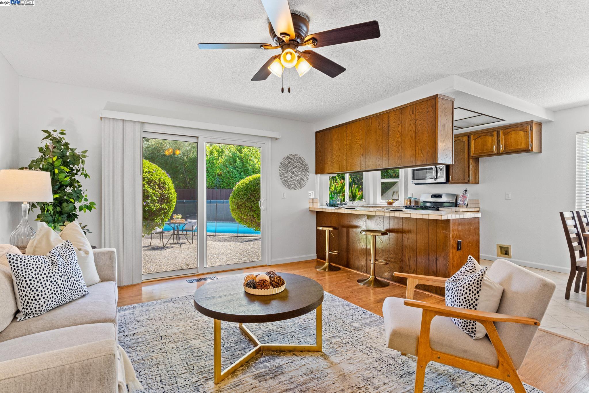 Detail Gallery Image 13 of 59 For 1562 Gilbert Pl, Fremont,  CA 94536 - 4 Beds | 2 Baths