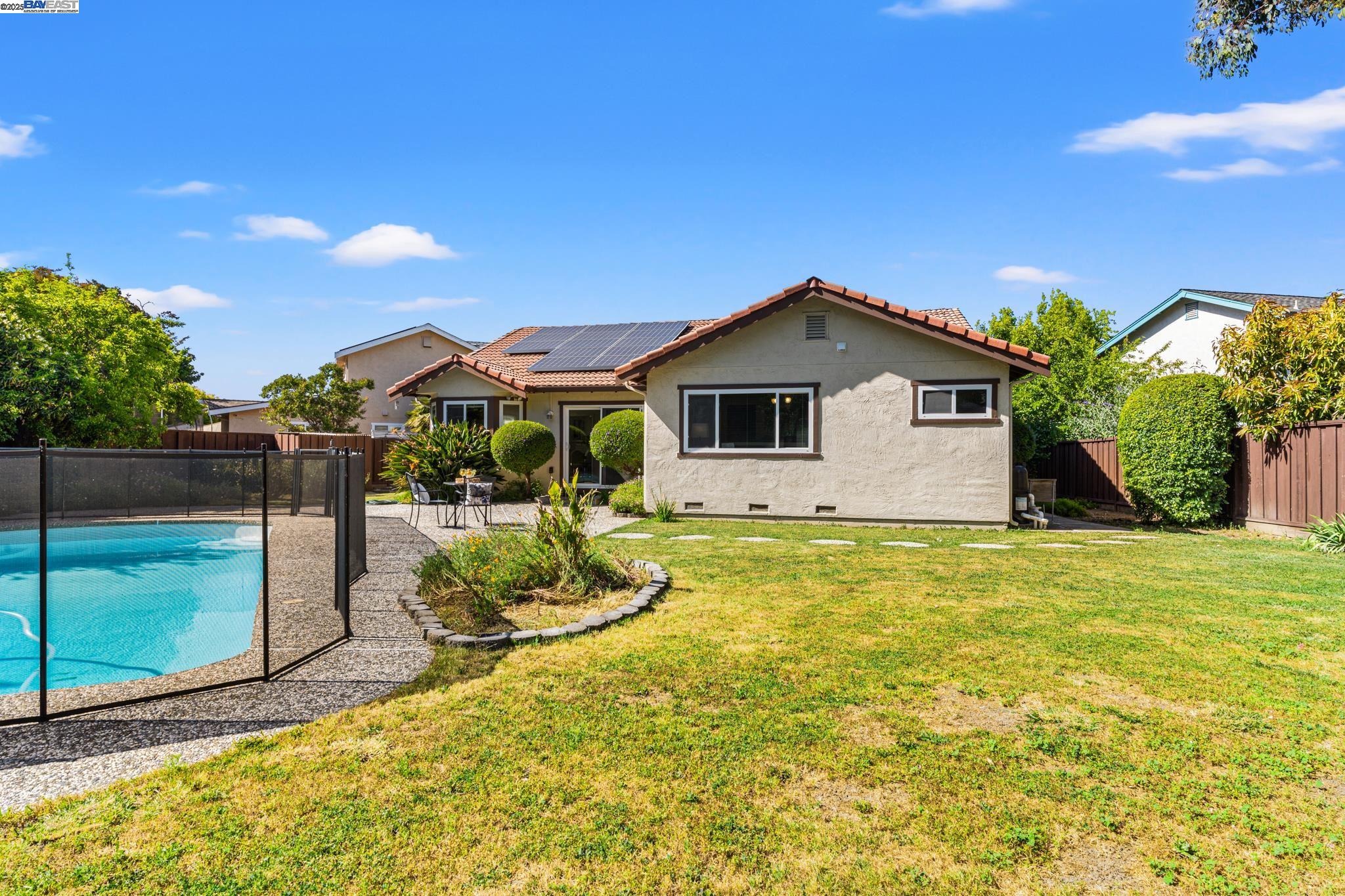 Detail Gallery Image 49 of 59 For 1562 Gilbert Pl, Fremont,  CA 94536 - 4 Beds | 2 Baths