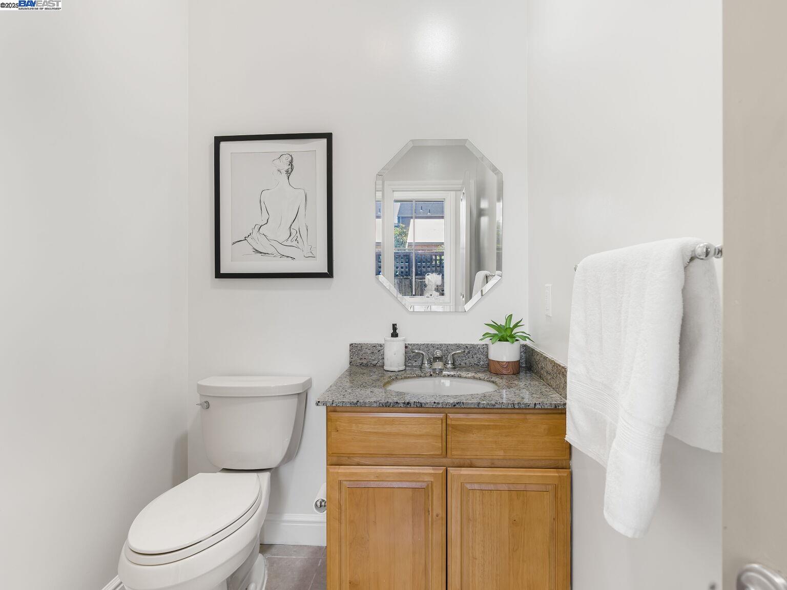 Detail Gallery Image 24 of 60 For 936 Kains Ave #1,  Albany,  CA 94706 - 3 Beds | 2/1 Baths