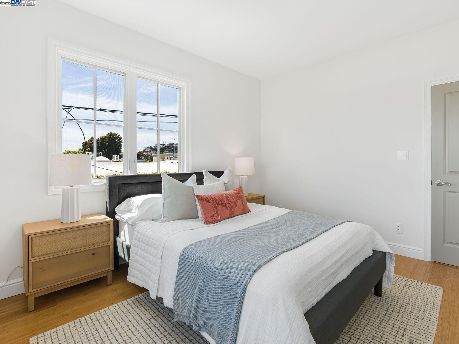Detail Gallery Image 31 of 60 For 936 Kains Ave #1,  Albany,  CA 94706 - 3 Beds | 2/1 Baths