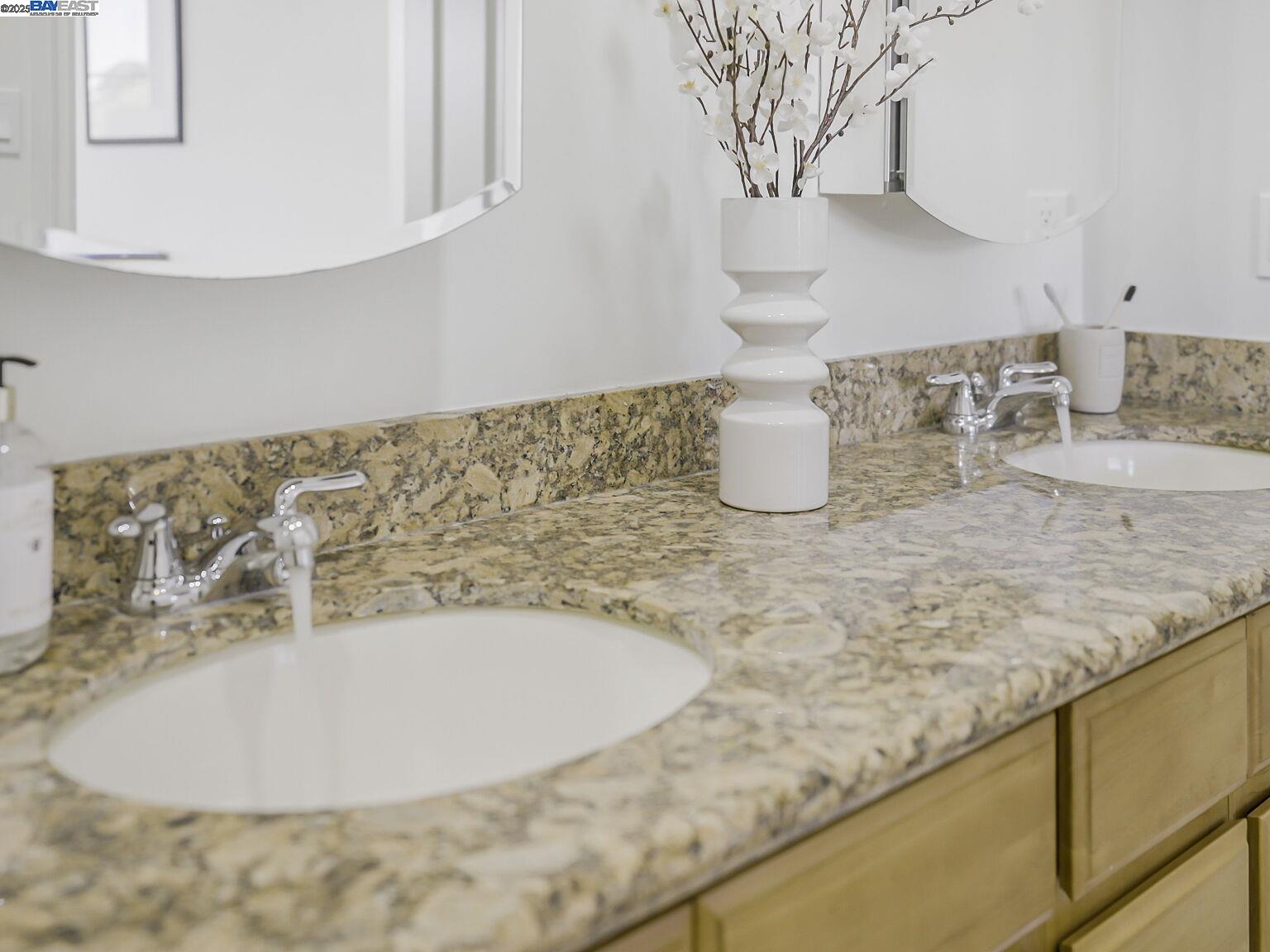 Detail Gallery Image 41 of 60 For 936 Kains Ave #1,  Albany,  CA 94706 - 3 Beds | 2/1 Baths