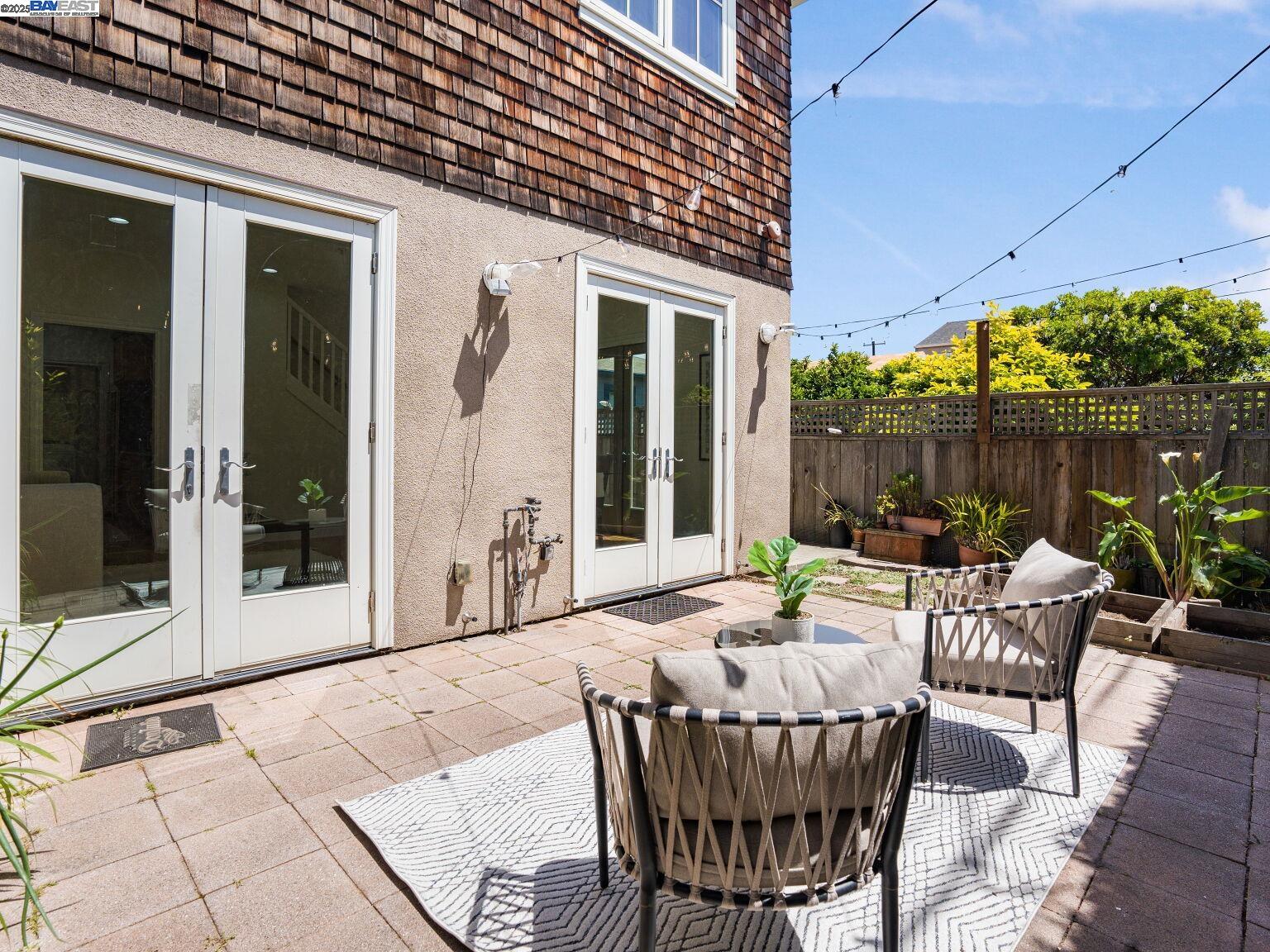Detail Gallery Image 44 of 60 For 936 Kains Ave #1,  Albany,  CA 94706 - 3 Beds | 2/1 Baths