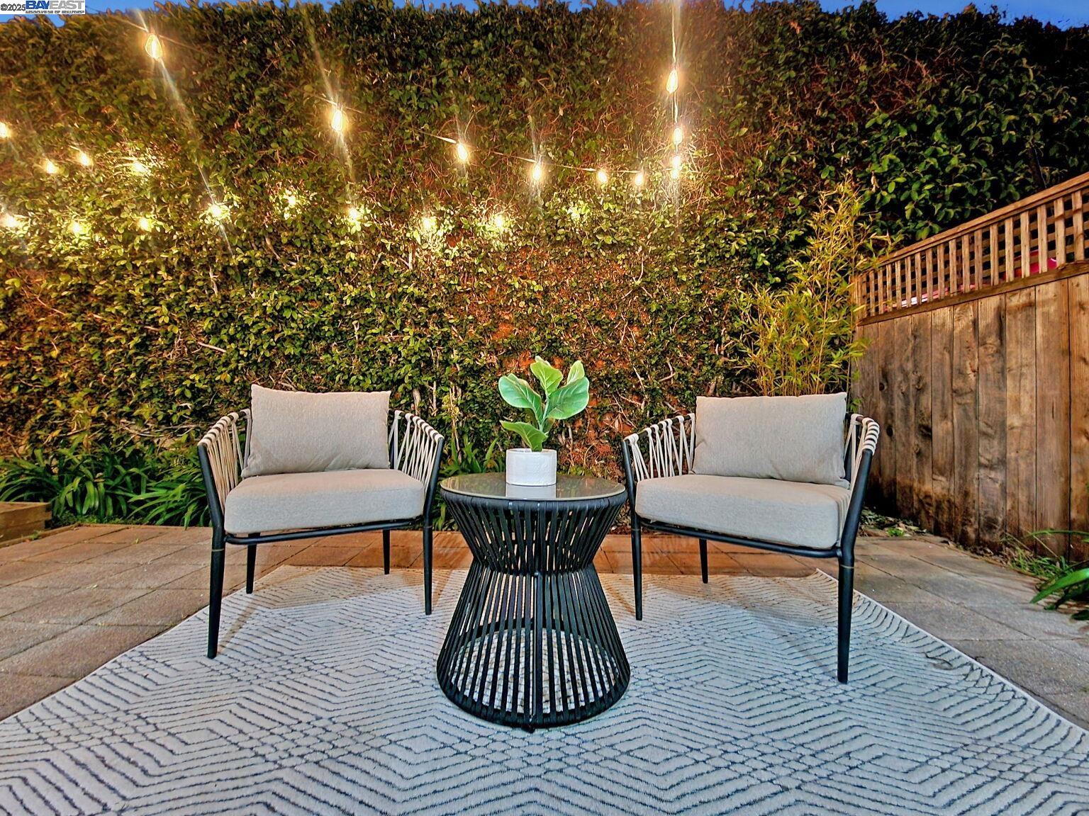 Detail Gallery Image 52 of 60 For 936 Kains Ave #1,  Albany,  CA 94706 - 3 Beds | 2/1 Baths