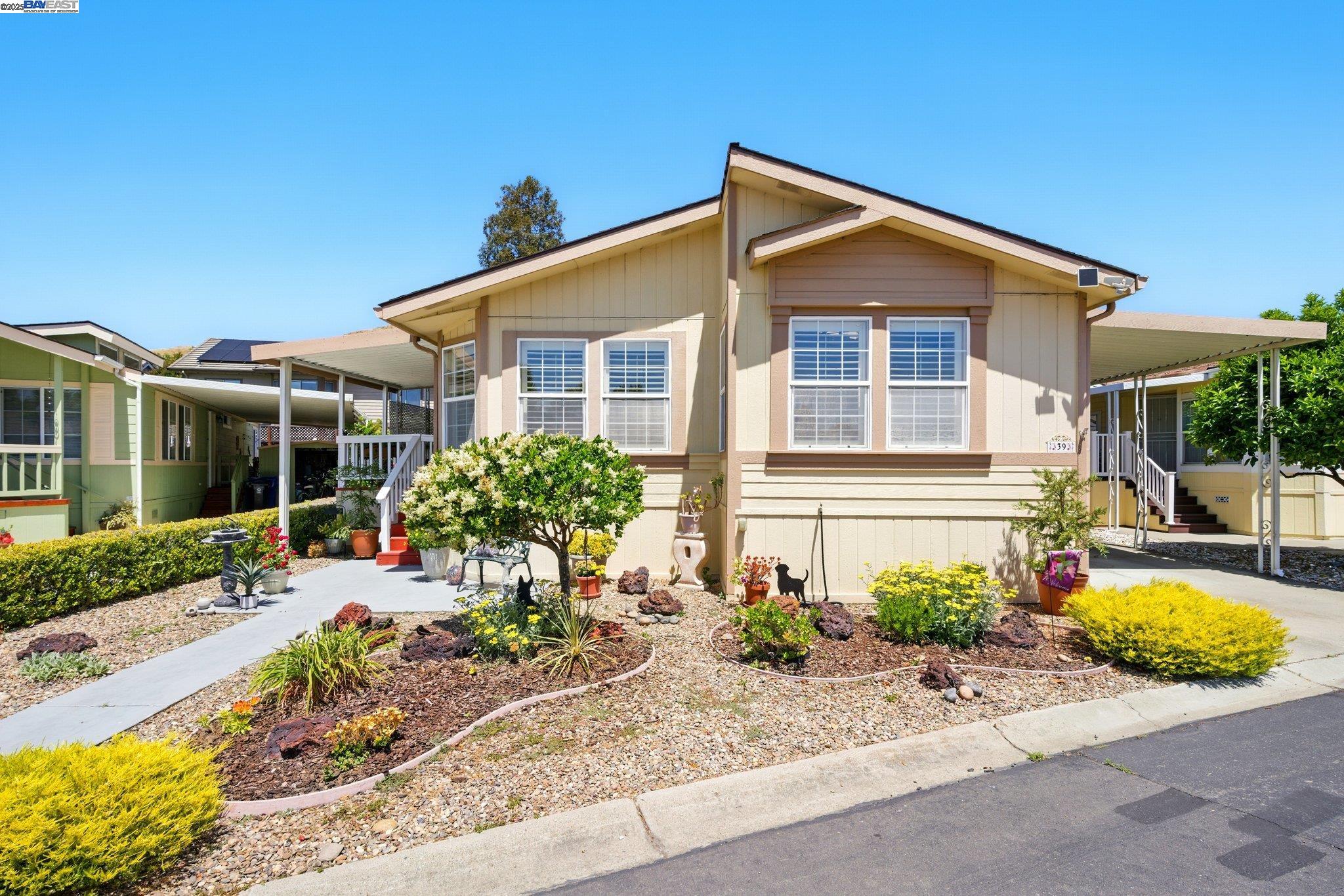 Detail Gallery Image 1 of 1 For 711 Old Canyon Rd. #39,  Fremont,  CA 94536 - 3 Beds | 2 Baths