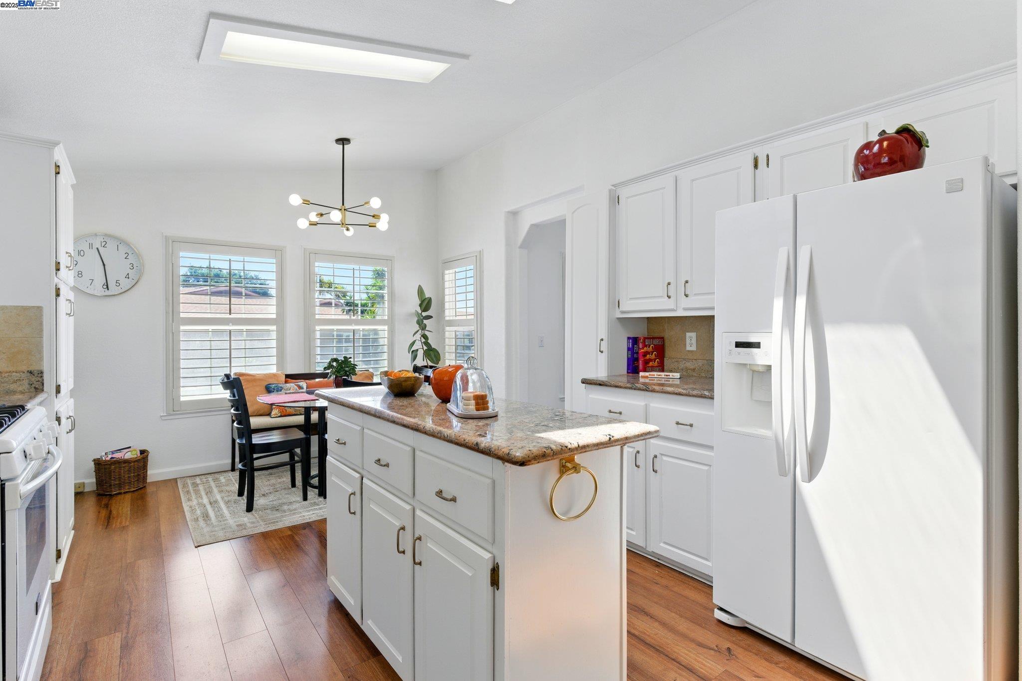 Detail Gallery Image 13 of 39 For 711 Old Canyon Rd. #39,  Fremont,  CA 94536 - 3 Beds | 2 Baths