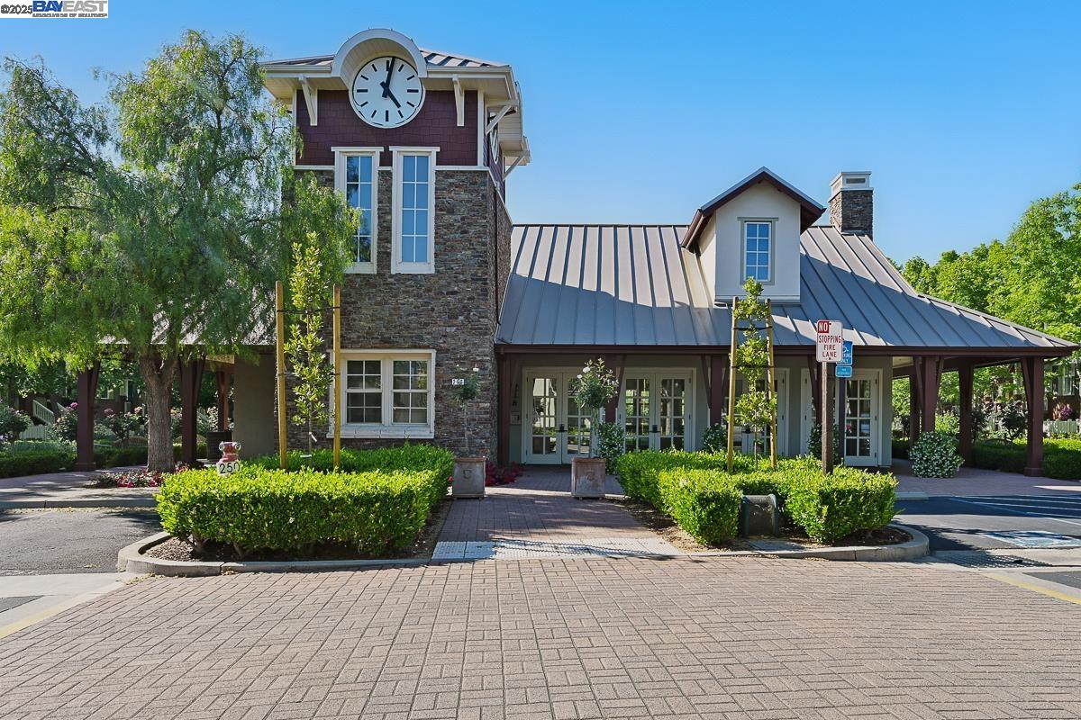 Detail Gallery Image 48 of 51 For 48962 Woodgrove Cmn, Fremont,  CA 94539 - 3 Beds | 2/1 Baths