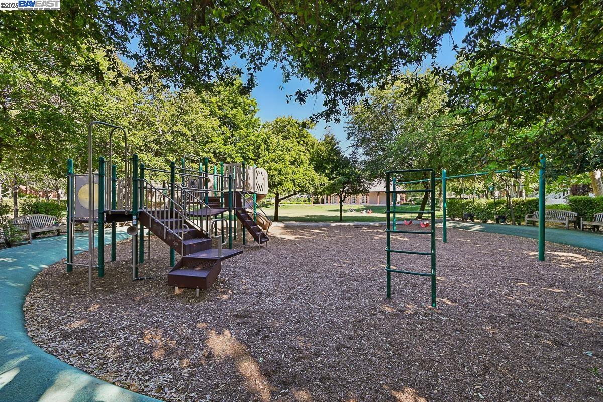 Detail Gallery Image 49 of 51 For 48962 Woodgrove Cmn, Fremont,  CA 94539 - 3 Beds | 2/1 Baths