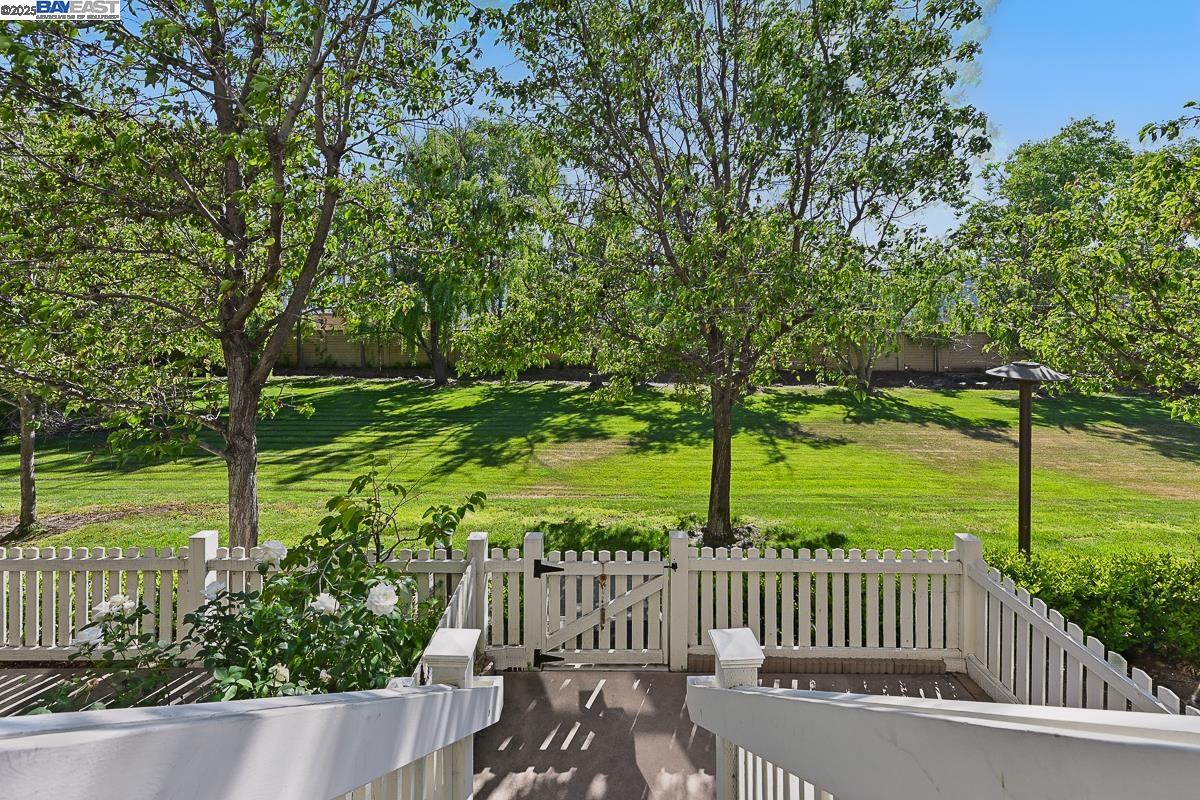 Detail Gallery Image 6 of 51 For 48962 Woodgrove Cmn, Fremont,  CA 94539 - 3 Beds | 2/1 Baths