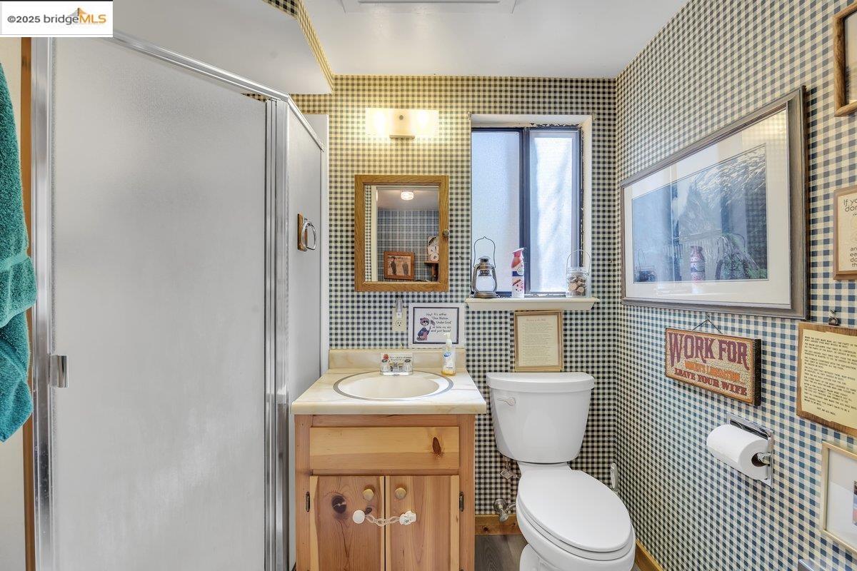 Detail Gallery Image 15 of 30 For 247 Meadowview, Pinecrest,  CA 95364 - 4 Beds | 2 Baths
