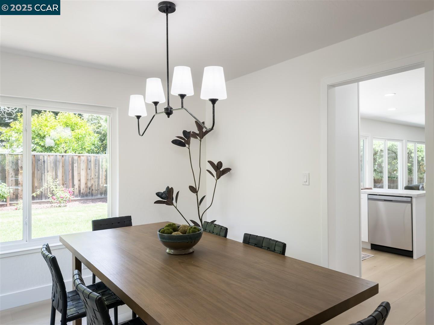 Detail Gallery Image 11 of 59 For 678 Whippoorwill Ct, Walnut Creek,  CA 94598 - 4 Beds | 2/1 Baths